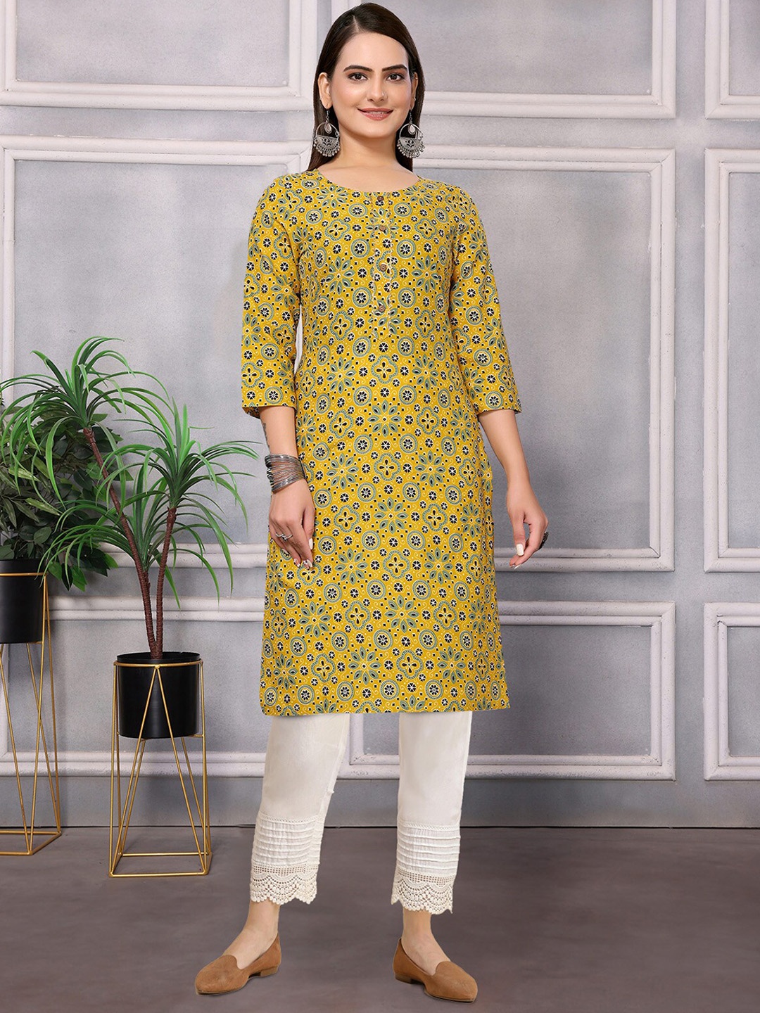 Rangita Ethnic Motifs Printed Regular Gotta Patti Pure Cotton Kurta with Trousers, Mustard
Rangita Ethnic Motifs Printed Regular Gotta Patti Pure Cotton Kurta with Trousers, Mustard