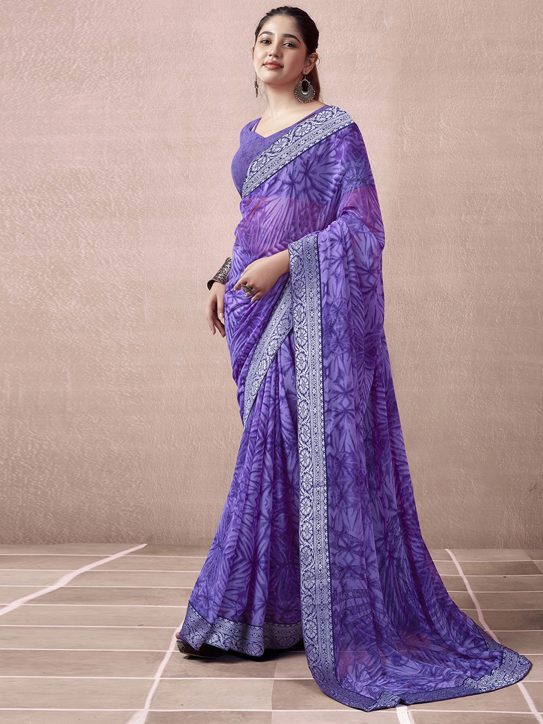 Mitera Abstract Printed Zari Saree, Lavender