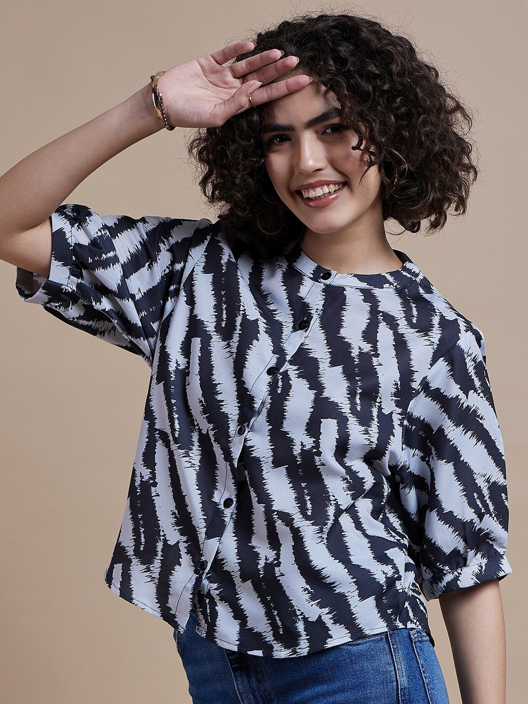The Roadster Lifestyle Co. Black Comfort Fit Abstract Printed Band Collar Casual Shirt
The Roadster Lifestyle Co. Black Comfort Fit Abstract Printed Band Collar Casual Shirt