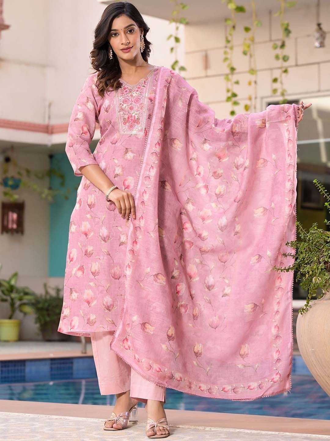 Label Khoj Ethnic Motifs Embroidered Thread Work Linen Kurta with Trousers & With Dupatta, Pink
Label Khoj Ethnic Motifs Embroidered Thread Work Linen Kurta with Trousers & With Dupatta, Pink