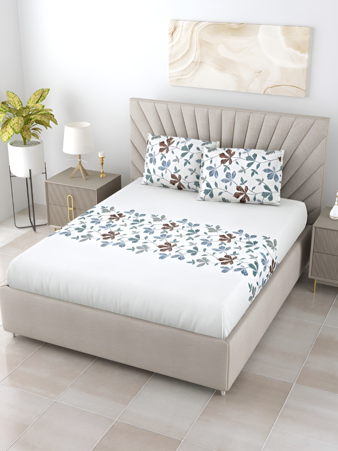 Salona Bichona White Floral Printed 300 TC Cotton King Bedsheet with 2 Pillow Covers
Salona Bichona White Floral Printed 300 TC Cotton King Bedsheet with 2 Pillow Covers