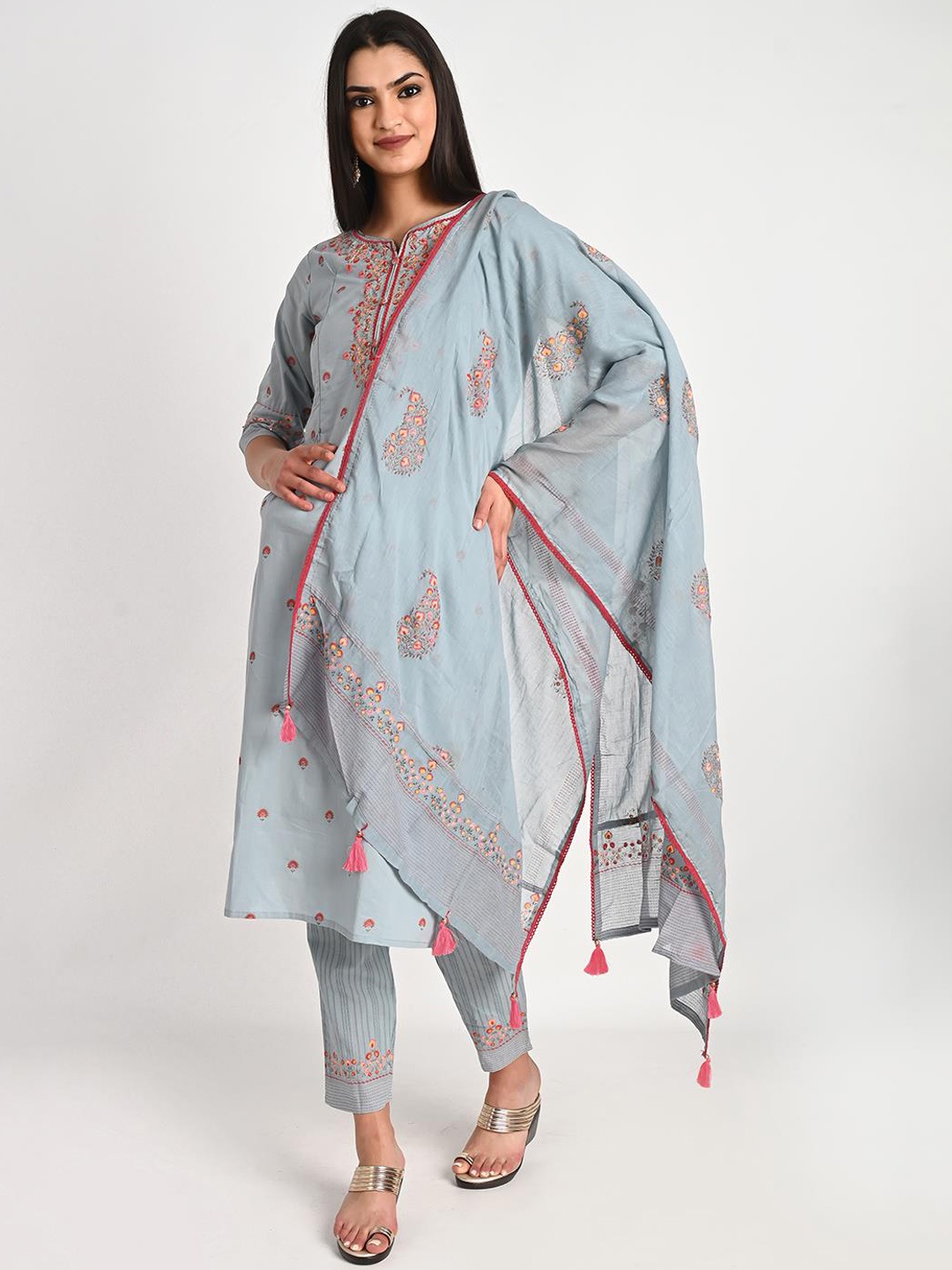 mumzhug Ethnic Motifs Embroidered Cotton Straight Maternity Kurta With Trousers & Dupatta, Grey
mumzhug Ethnic Motifs Embroidered Cotton Straight Maternity Kurta With Trousers & Dupatta, Grey