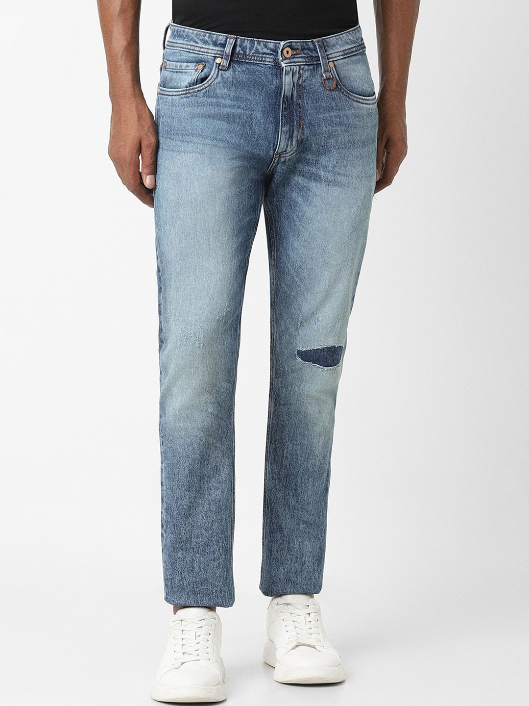 Peter England Casuals Men Mid-Rise Slim Fit Low Distress Heavy Fade Stretchable Jeans, Blue
Peter England Casuals Men Mid-Rise Slim Fit Low Distress Heavy Fade Stretchable Jeans, Blue