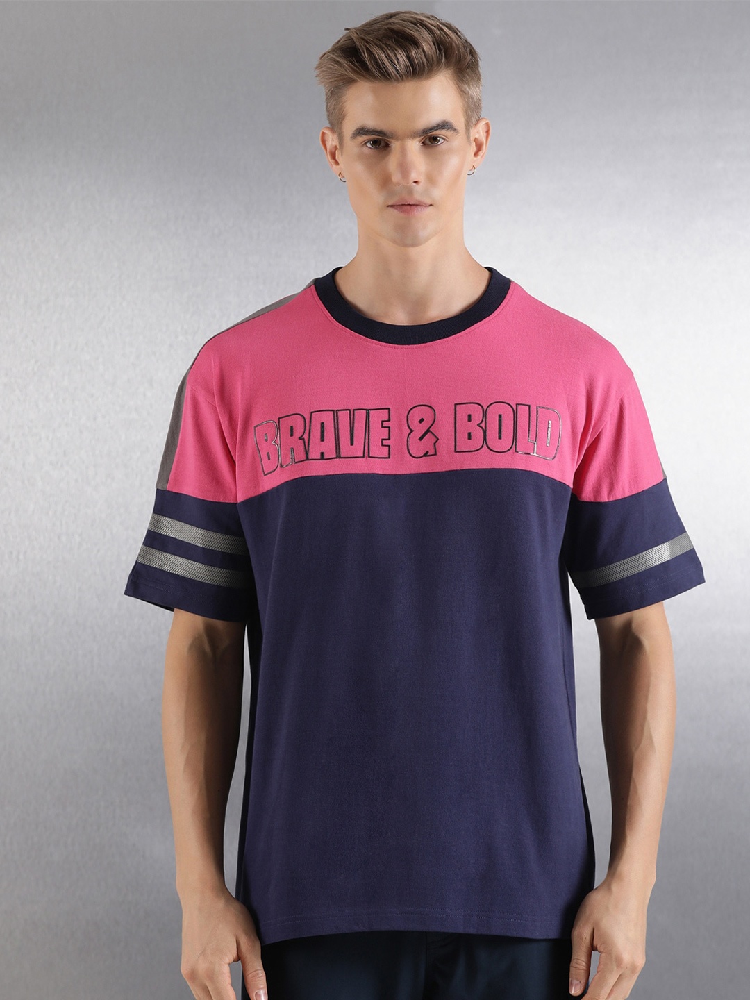 Breakbounce Colourblocked Round Neck Drop-Shoulder Sleeves Oversized Cotton T-shirt, Navy blue
Breakbounce Colourblocked Round Neck Drop-Shoulder Sleeves Oversized Cotton T-shirt, Navy blue