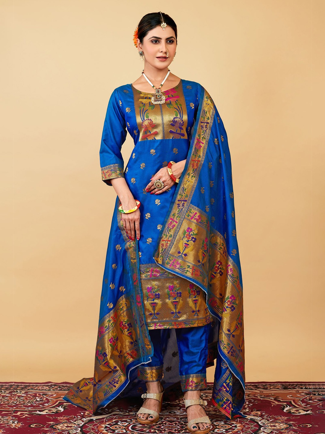 Royal Rajgharana Saree Woven Design Zari Saree Pure Silk Unstitched Dress Material, Blue
Royal Rajgharana Saree Woven Design Zari Saree Pure Silk Unstitched Dress Material, Blue