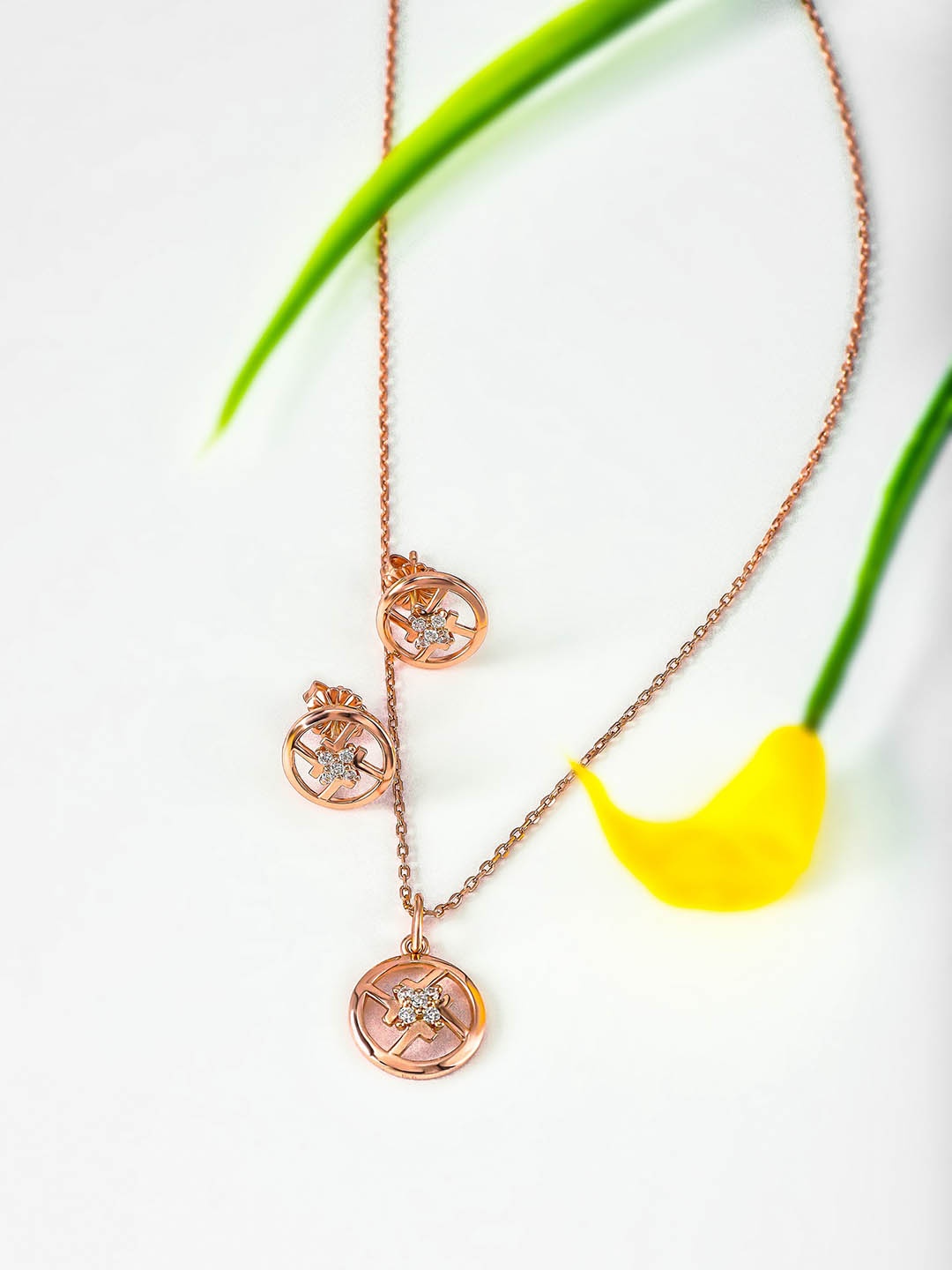 SILBERRY 925 Sterling Silver Rose Gold-Plated Cubic Zirconia Studded Pendant & Earrings
SILBERRY 925 Sterling Silver Rose Gold-Plated Cubic Zirconia Studded Pendant & Earrings