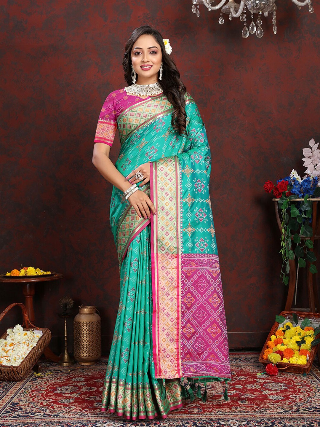 MARGI DESIGNERS Ethnic Motifs Woven Design Zari Silk Blend Banarasi Saree, Sea green
MARGI DESIGNERS Ethnic Motifs Woven Design Zari Silk Blend Banarasi Saree, Sea green