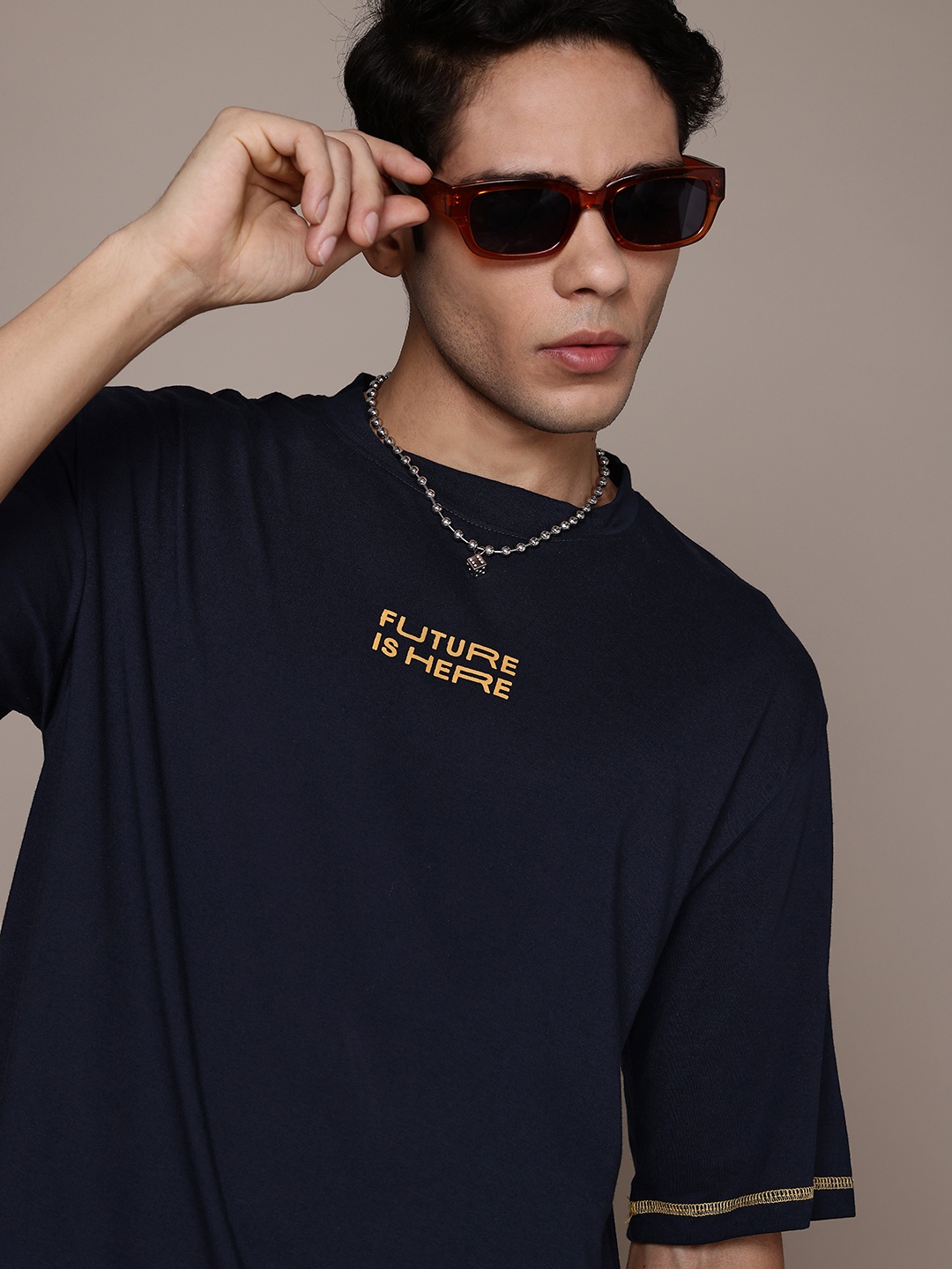 The Roadster Lifestyle Co. Printed Drop-Shoulder Sleeves Oversized T-Shirt, Navy blue
The Roadster Lifestyle Co. Printed Drop-Shoulder Sleeves Oversized T-Shirt, Navy blue