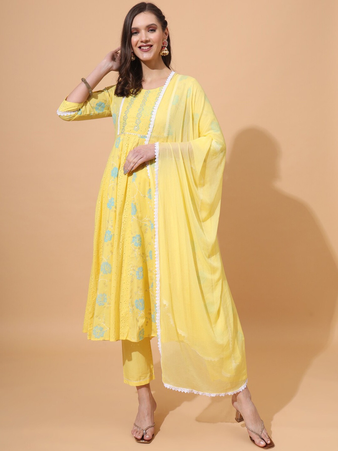 GULABI LEAF Floral Embroidered Thread Work Pure Cotton Kurta With Trousers & Dupatta, Yellow
GULABI LEAF Floral Embroidered Thread Work Pure Cotton Kurta With Trousers & Dupatta, Yellow