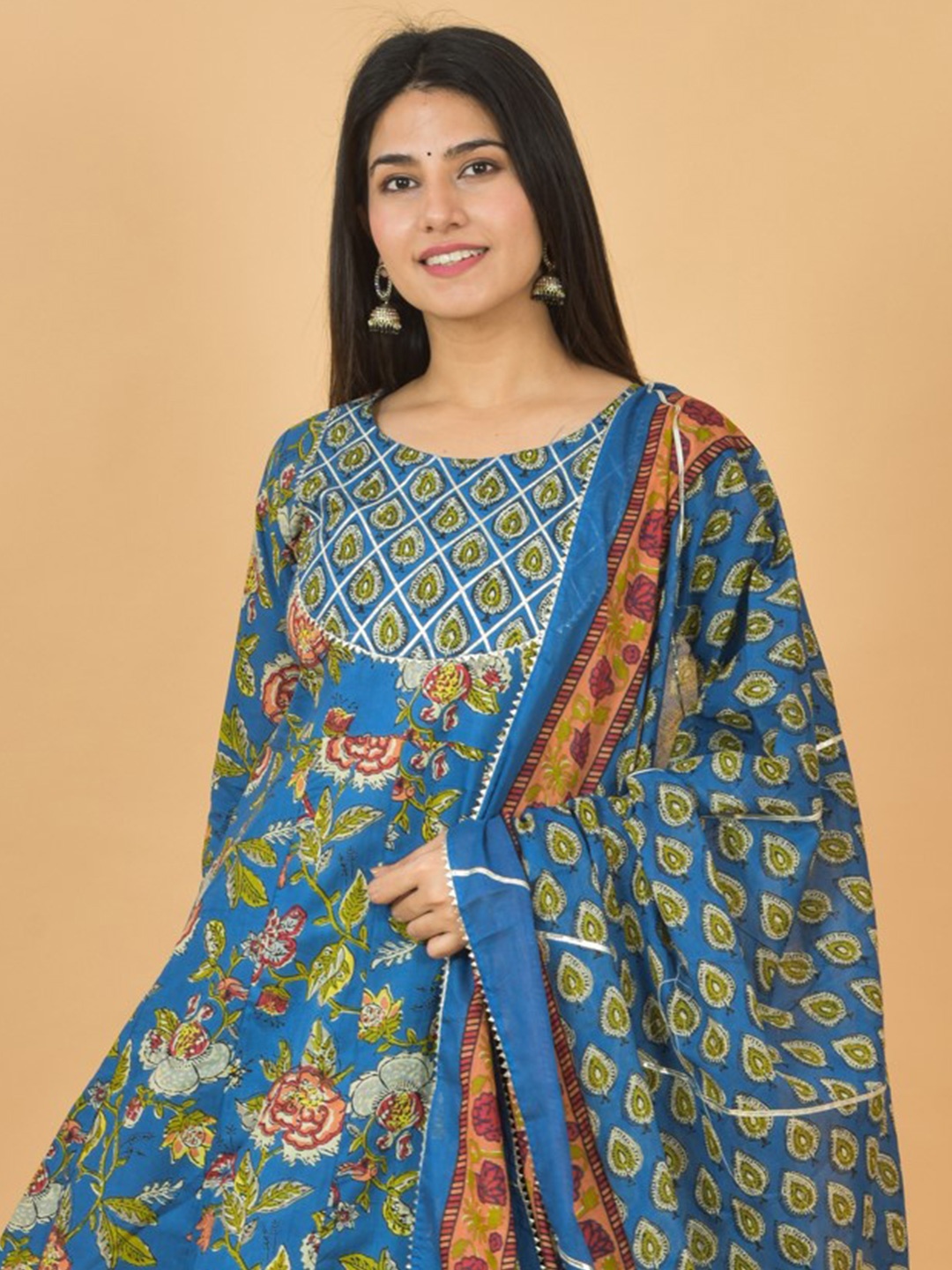 JAHIDA COMFORT WITH STYLE Floral Printed Pure Cotton Kurta with Trousers & With Dupatta, Blue
JAHIDA COMFORT WITH STYLE Floral Printed Pure Cotton Kurta with Trousers & With Dupatta, Blue