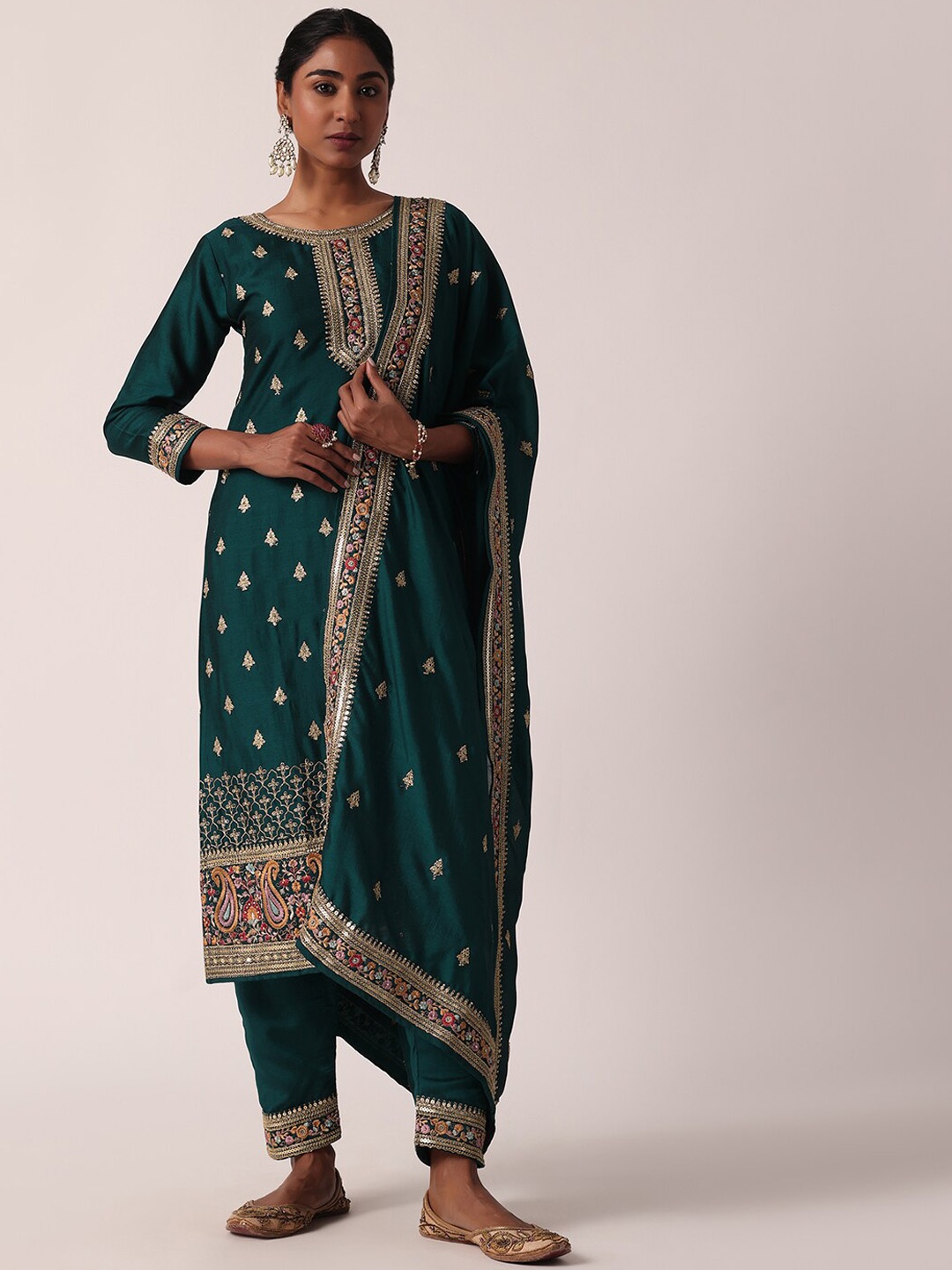 KALKI Fashion Floral Embroidered Sequinned Straight Kurta with Trousers & Dupatta, Green
KALKI Fashion Floral Embroidered Sequinned Straight Kurta with Trousers & Dupatta, Green
