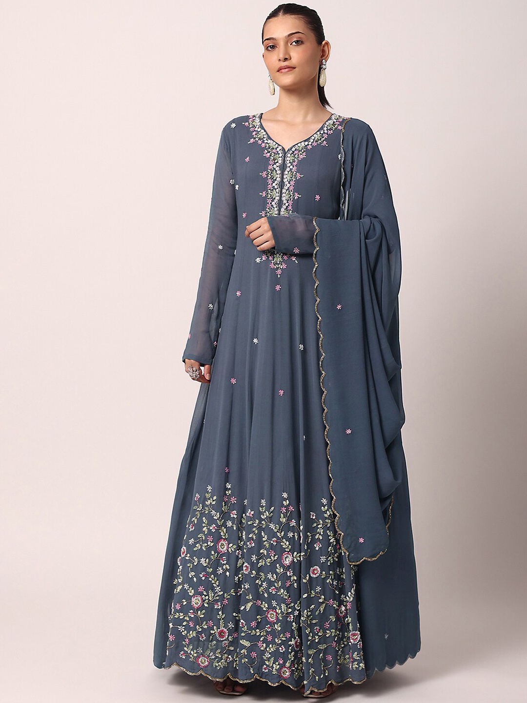 KALKI Fashion Floral Embroidered Beads & Stones Kurta With Trousers & Dupatta, Grey
KALKI Fashion Floral Embroidered Beads & Stones Kurta With Trousers & Dupatta, Grey