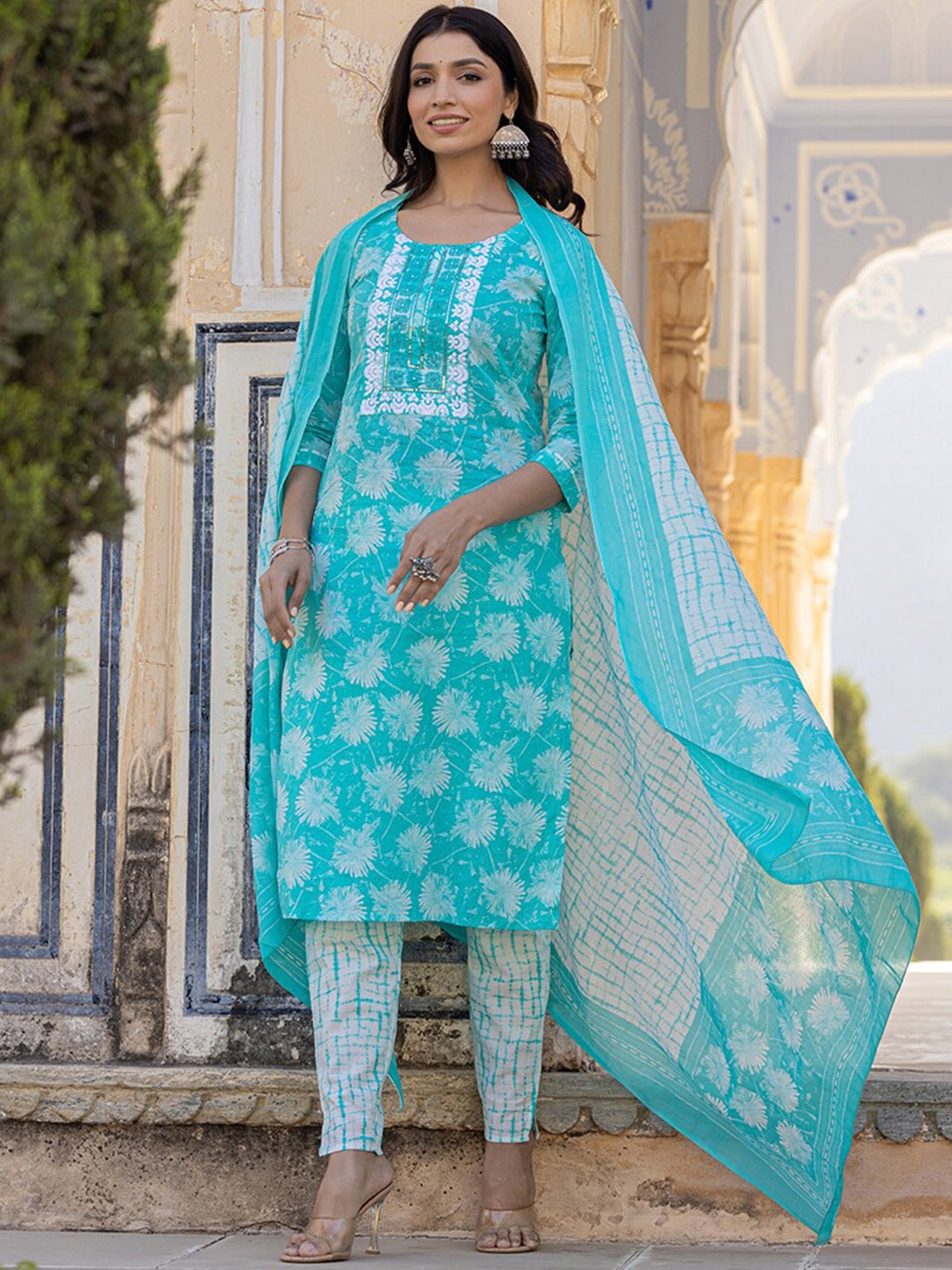 Yufta Floral Printed Thread Work Pure Cotton Straight Kurta With Trousers & Dupatta, Sea green
Yufta Floral Printed Thread Work Pure Cotton Straight Kurta With Trousers & Dupatta, Sea green