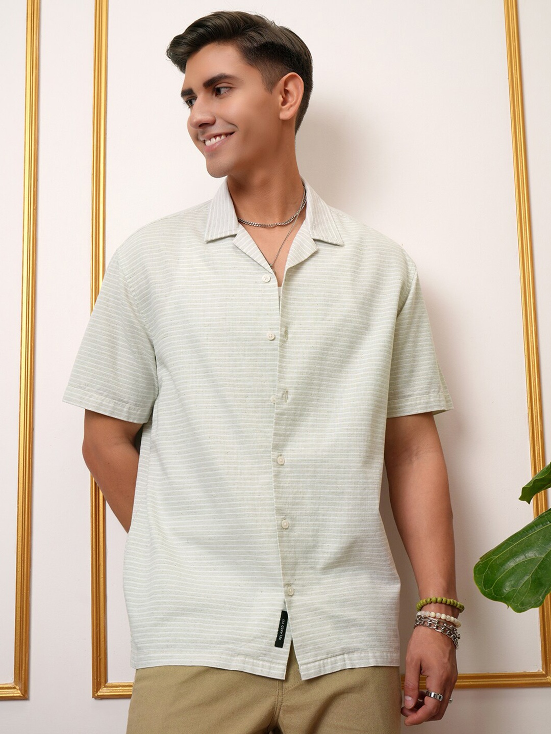 LOCOMOTIVE Premium Cotton Linen Waffle Textured Cuban Collar Relaxed Shirt, Green
LOCOMOTIVE Premium Cotton Linen Waffle Textured Cuban Collar Relaxed Shirt, Green