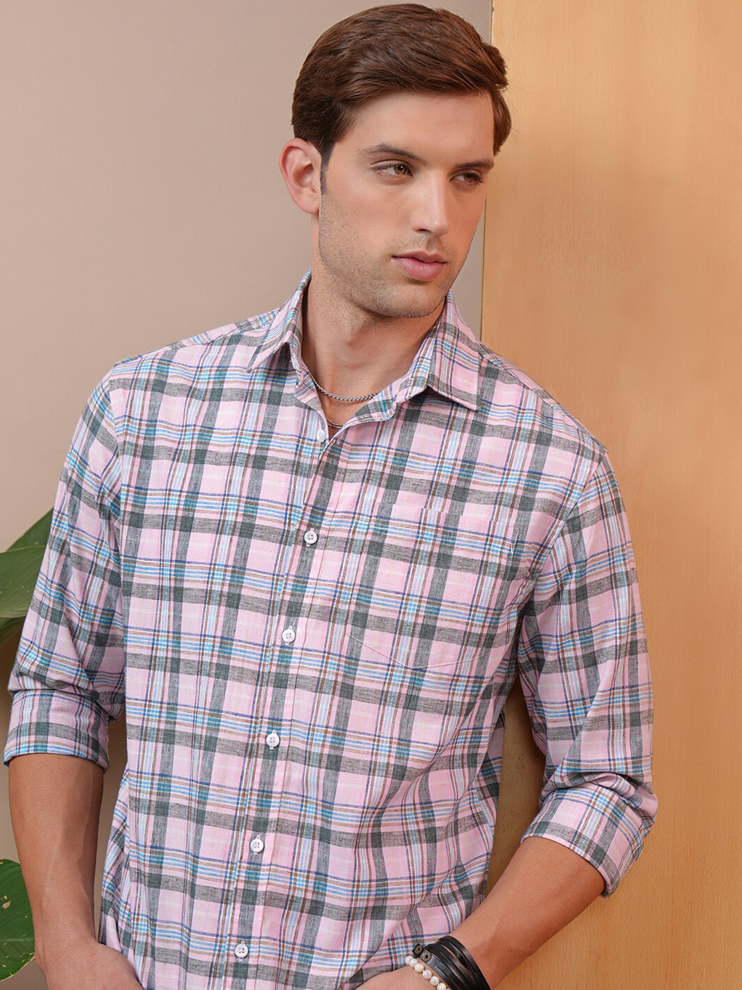 LOCOMOTIVE Premium Checked Relaxed Shirt, Pink 
LOCOMOTIVE Premium Checked Relaxed Shirt, Pink