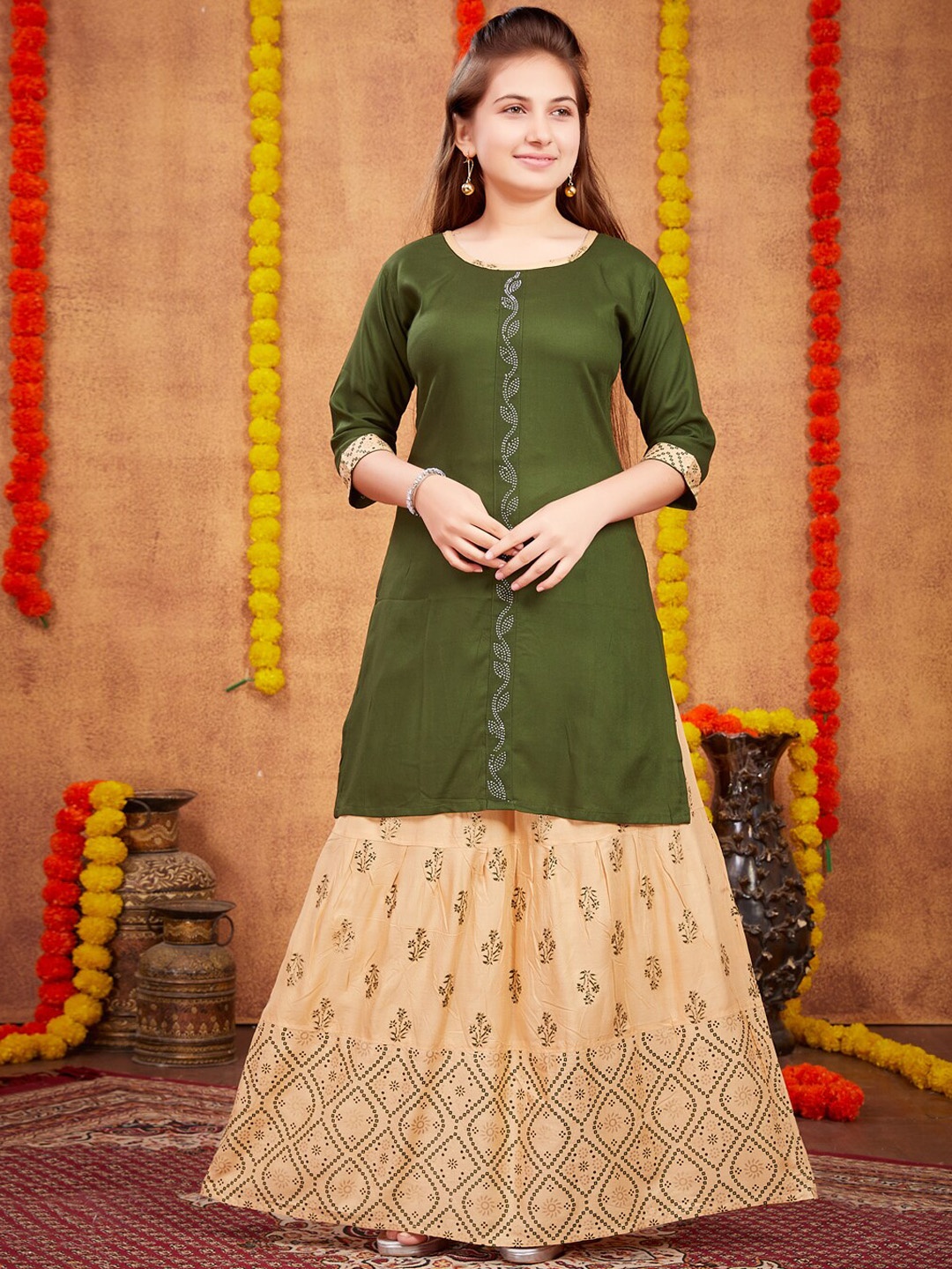 Aarika Girls Ethnic Motifs Embroidered Beads & Stones Straight Kurta With Skirt, Olive
Aarika Girls Ethnic Motifs Embroidered Beads & Stones Straight Kurta With Skirt, Olive