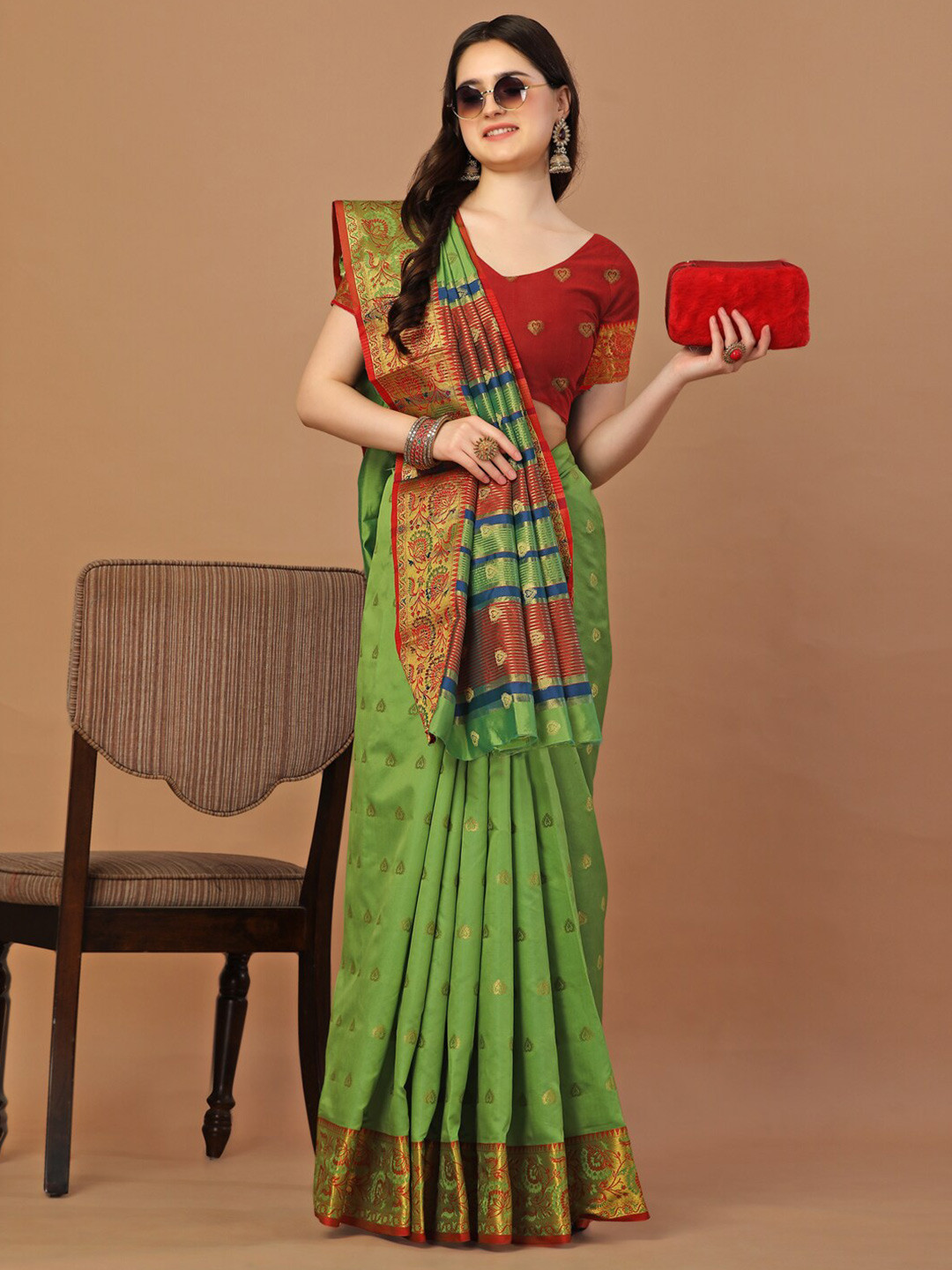 JUST FASHION Woven Design Zari Art Silk Banarasi Saree, Green
JUST FASHION Woven Design Zari Art Silk Banarasi Saree, Green