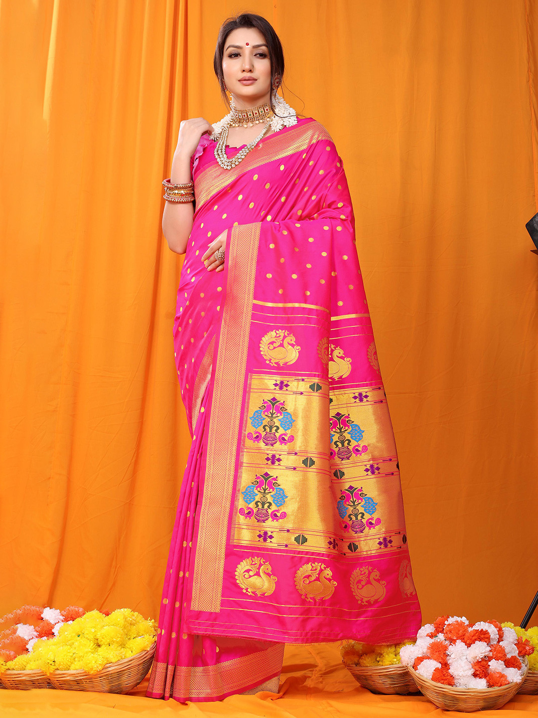 PATIALAPICKS Ethnic Motifs Woven Design Zari Pure Silk Kanjeevaram Saree, Pink
PATIALAPICKS Ethnic Motifs Woven Design Zari Pure Silk Kanjeevaram Saree, Pink
