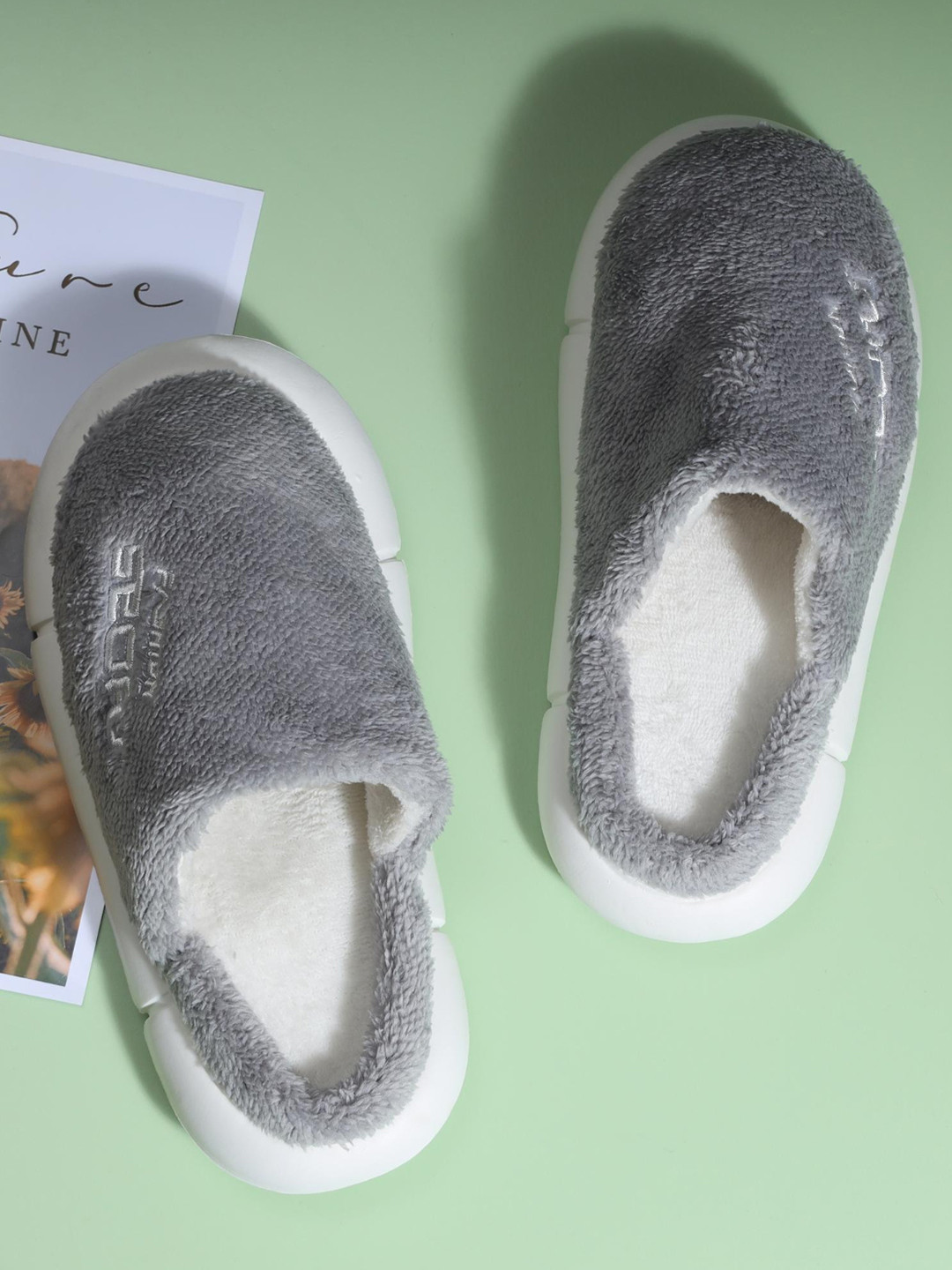 Mast & Harbour Men Winter Room Slippers, Grey 
Mast & Harbour Men Winter Room Slippers, Grey