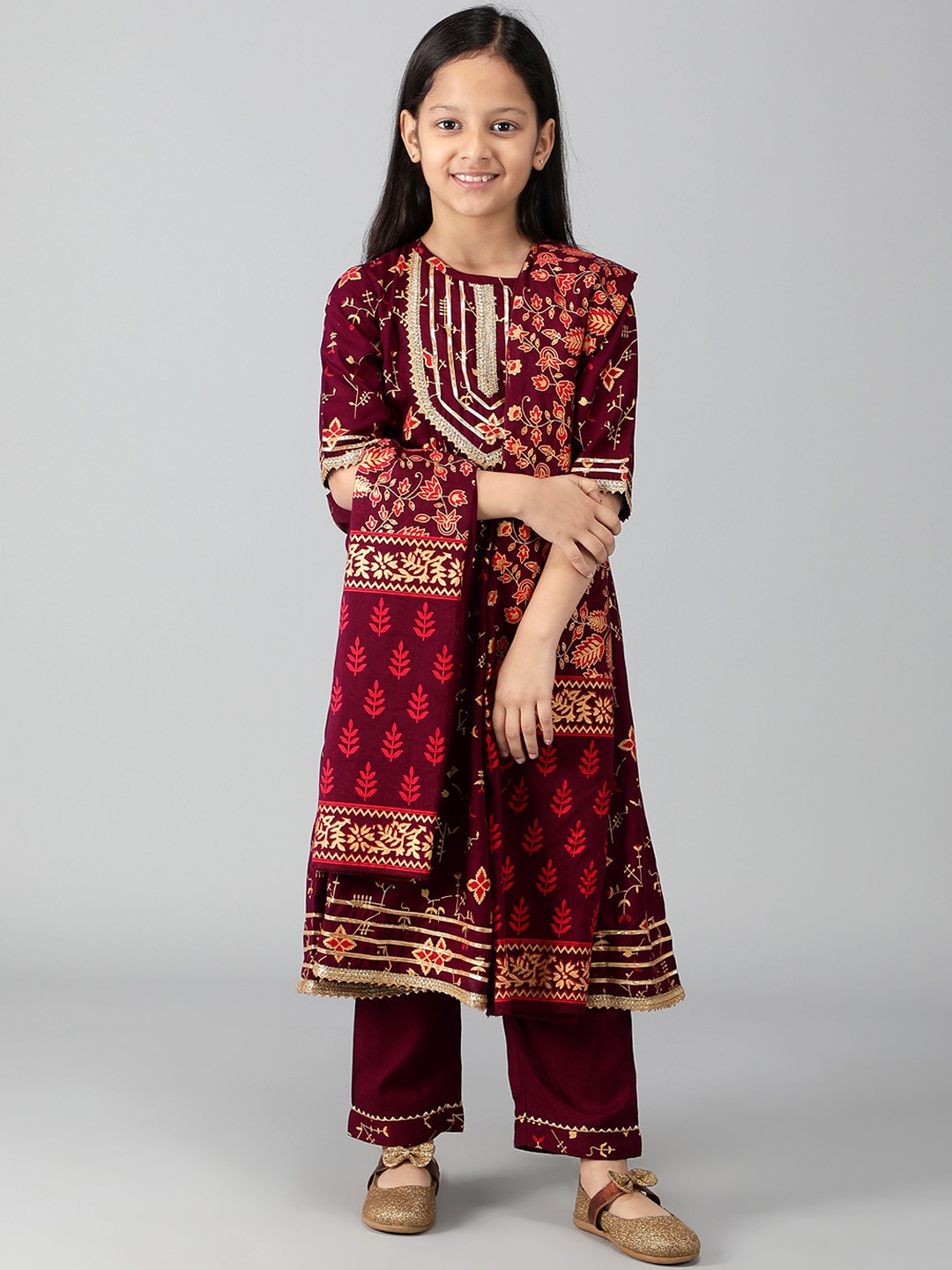 BAESD Girls Ethnic Motifs Printed Gotta Patti Anarkali Kurta With Trousers & Dupatta, Maroon
BAESD Girls Ethnic Motifs Printed Gotta Patti Anarkali Kurta With Trousers & Dupatta, Maroon