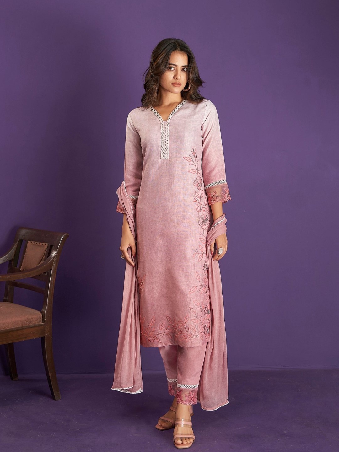 AUTUMN LANE Floral Embroidered Regular Thread Work Kurta With Trousers & Dupatta, Pink
AUTUMN LANE Floral Embroidered Regular Thread Work Kurta With Trousers & Dupatta, Pink