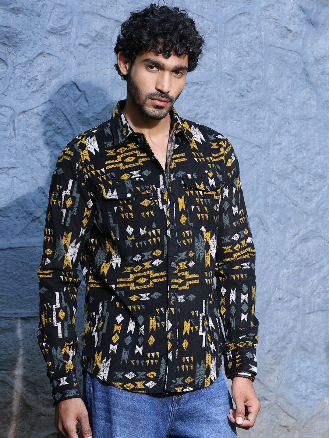 Thomas Scott Standard Slim Fit Abstract Printed Pure Cotton Corduroy Casual Shirt, Black
Thomas Scott Standard Slim Fit Abstract Printed Pure Cotton Corduroy Casual Shirt, Black