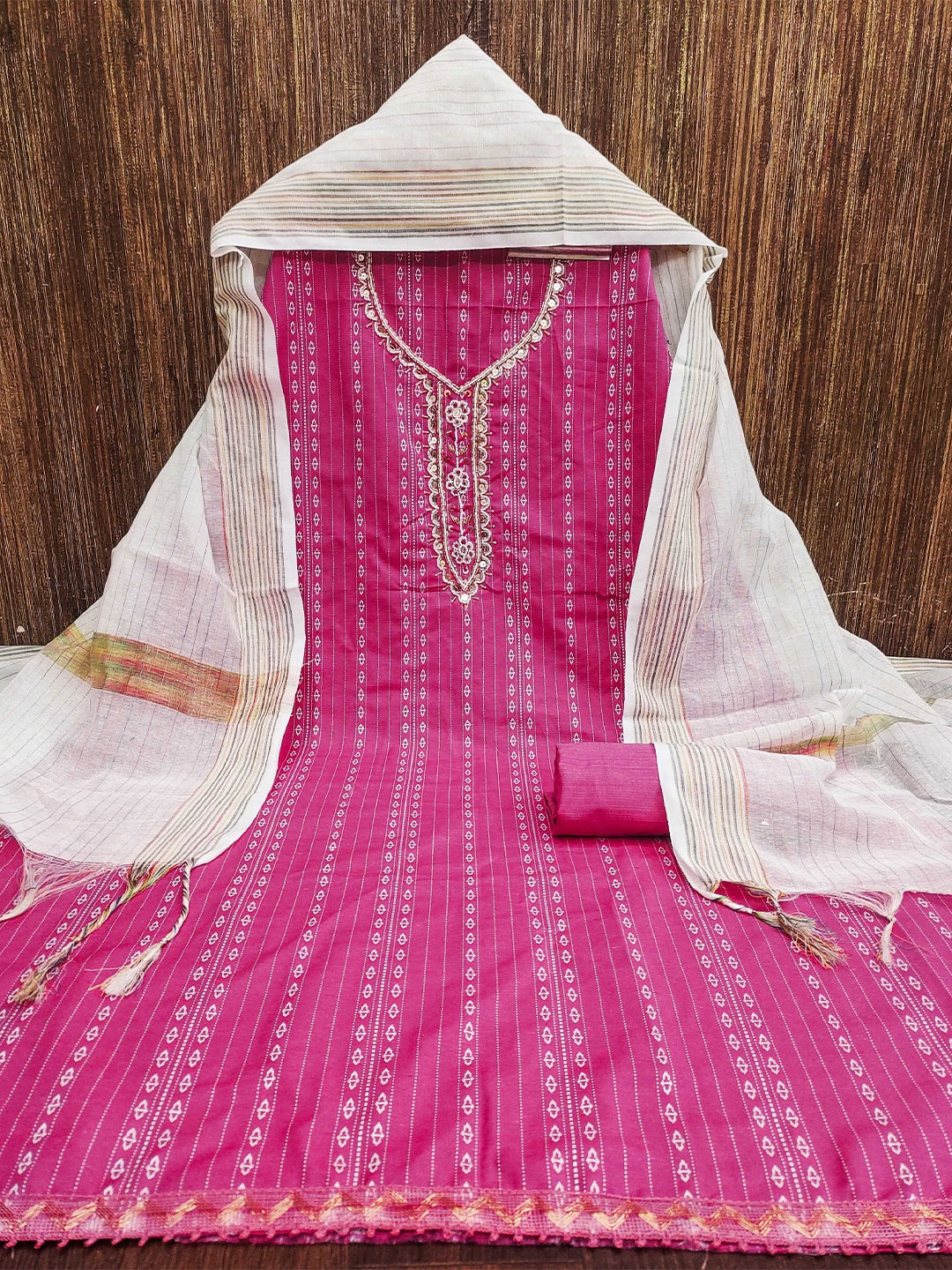 KALINI Ethnic Motifs Embellished Beads and Stones Unstitched Dress Material, Pink
KALINI Ethnic Motifs Embellished Beads and Stones Unstitched Dress Material, Pink