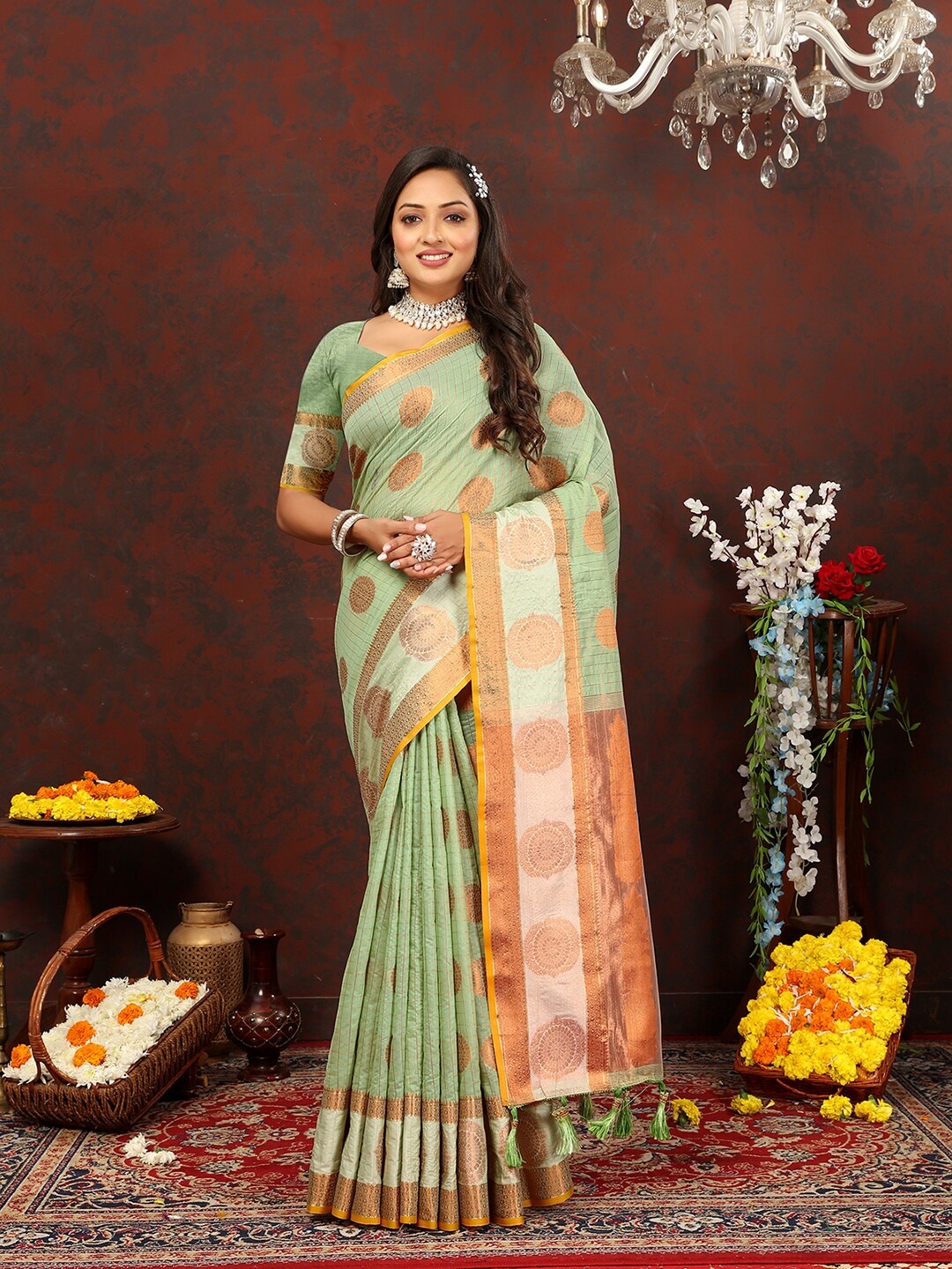MARGI DESIGNERS Ethnic Motifs Woven Design Zari Silk Cotton Chanderi Saree, Green
MARGI DESIGNERS Ethnic Motifs Woven Design Zari Silk Cotton Chanderi Saree, Green