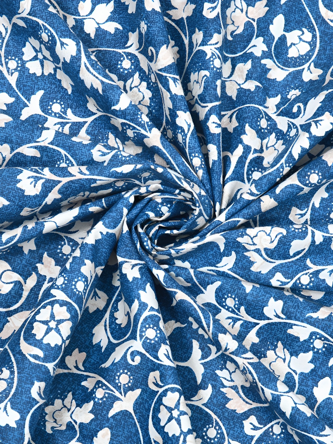 EverHOME Blue & White Floral Printed Cotton 210 TC King Bedsheet with 2 Pillow Covers
EverHOME Blue & White Floral Printed Cotton 210 TC King Bedsheet with 2 Pillow Covers