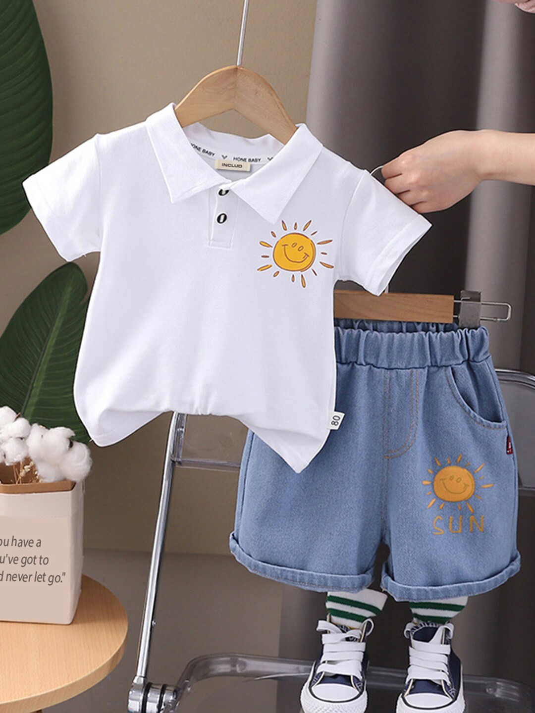 INCLUD Boys Printed Polo Collar Short Sleeves Pure Cotton T-shirt & Short, White 
INCLUD Boys Printed Polo Collar Short Sleeves Pure Cotton T-shirt & Short, White