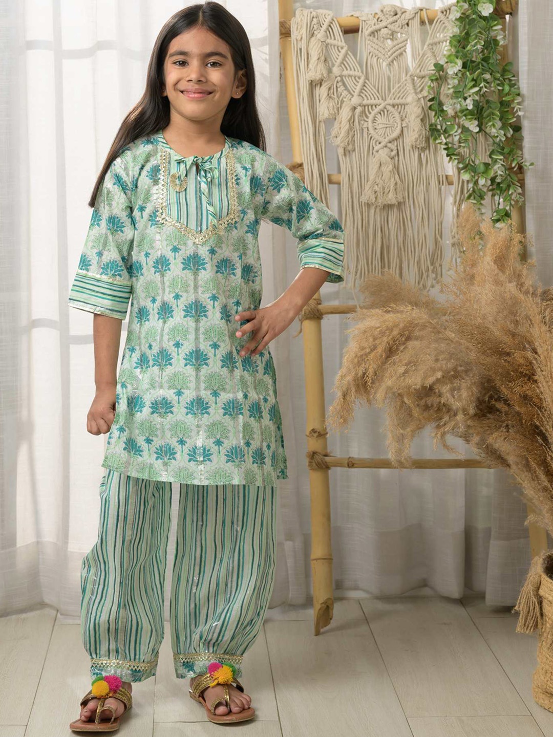 Fairies Forever Girls Floral Printed Tie Up Neck Pure Cotton Kurta with Trousers, Green
Fairies Forever Girls Floral Printed Tie Up Neck Pure Cotton Kurta with Trousers, Green