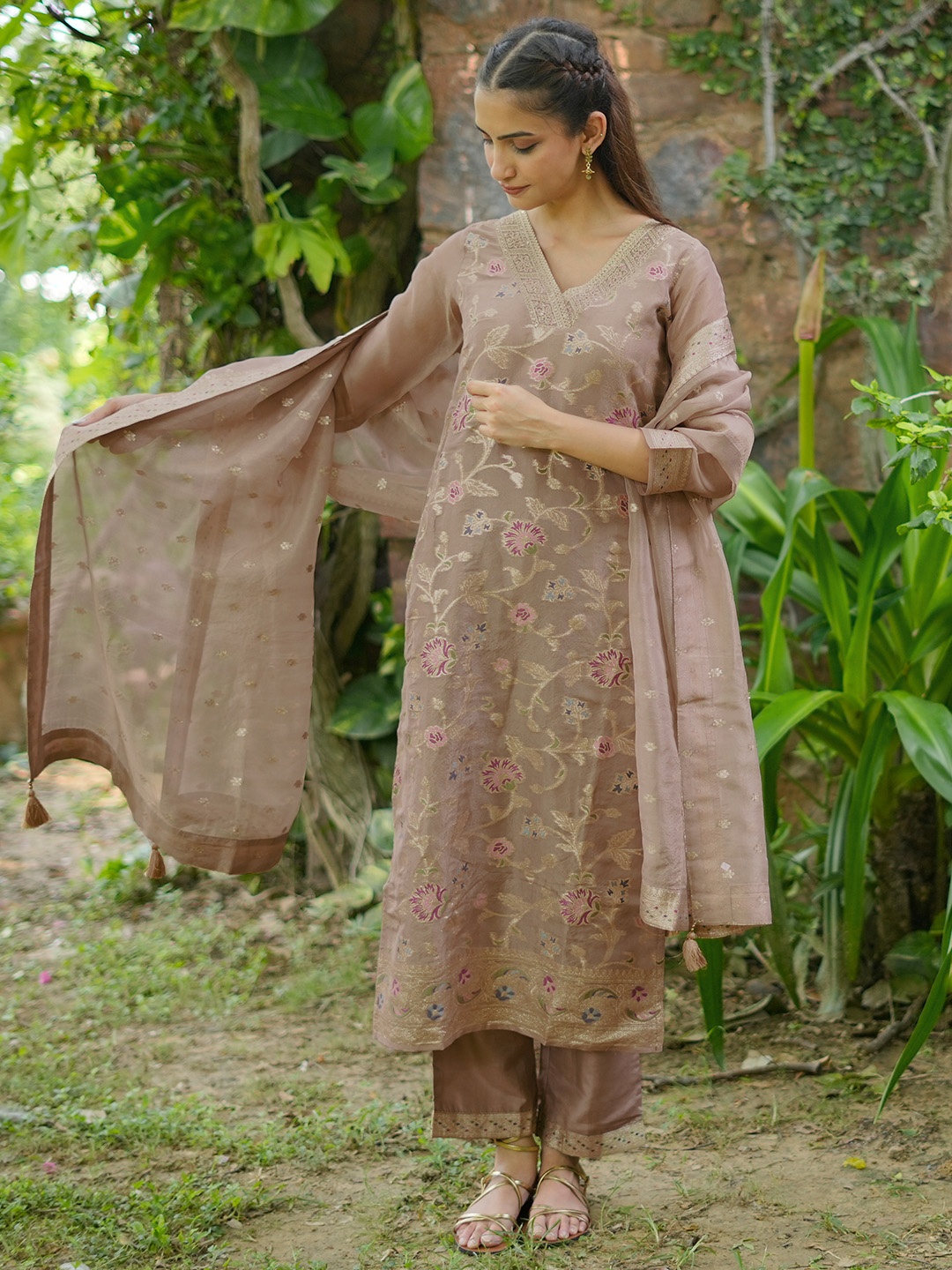 Libas Floral V-Neck Three-Quarter Sleeves Chanderi Silk Kurta with Palazzos & With Dupatta, Brown
Libas Floral V-Neck Three-Quarter Sleeves Chanderi Silk Kurta with Palazzos & With Dupatta, Brown