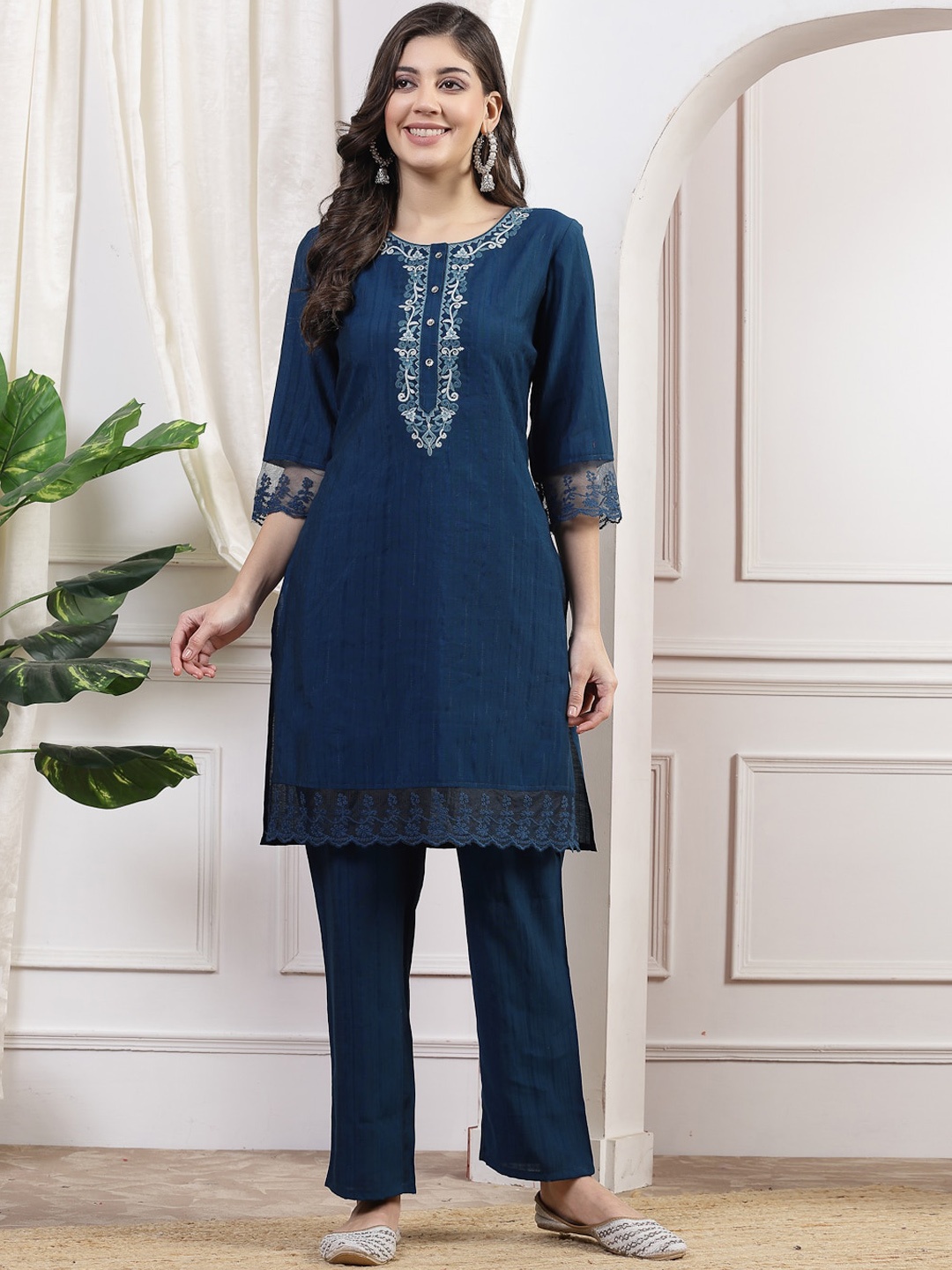 Nayam By Lakshita Floral Yoke Design Thread Work Straight Kurta With Palazzos, Blue
Nayam By Lakshita Floral Yoke Design Thread Work Straight Kurta With Palazzos, Blue