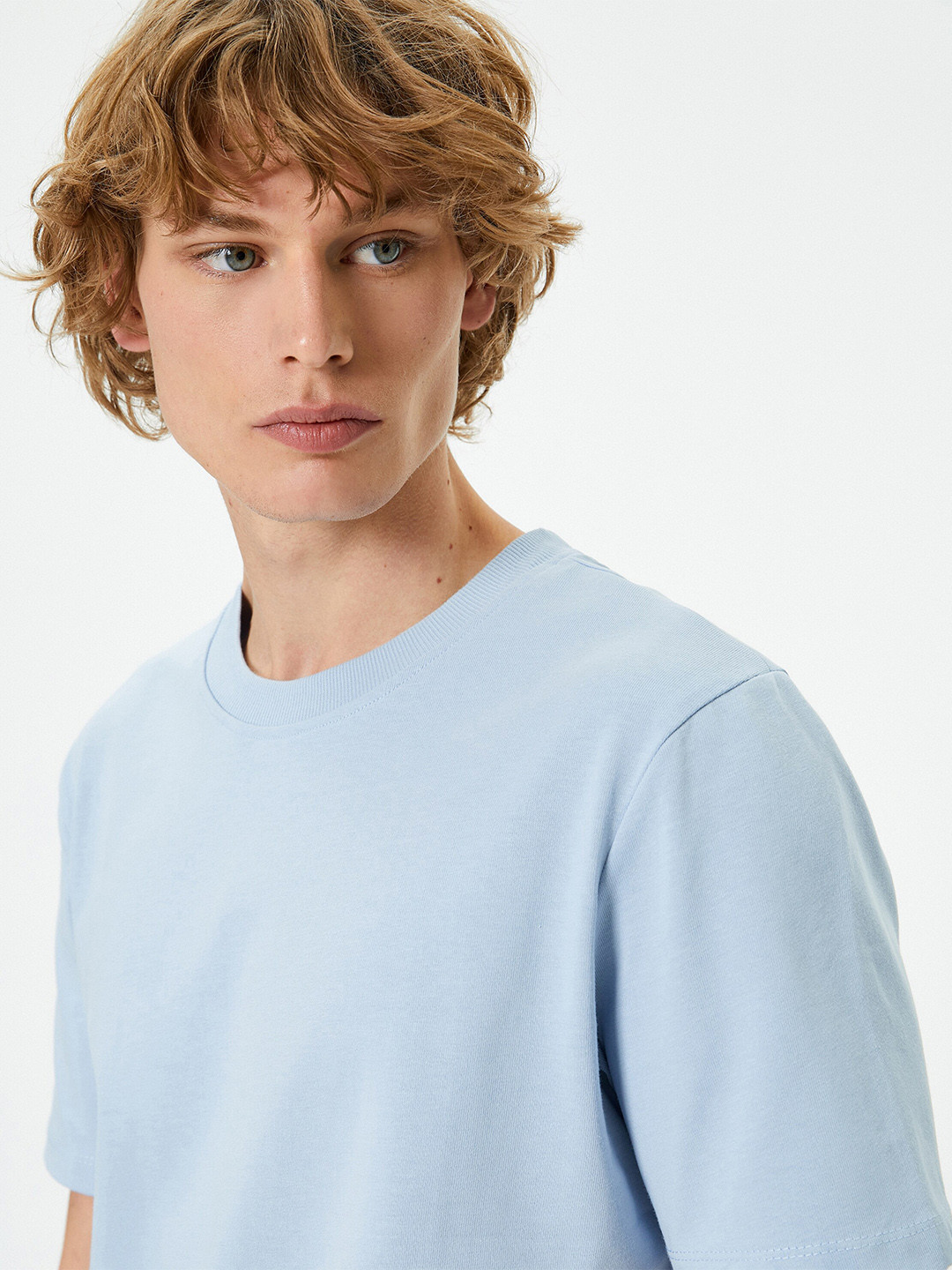 Koton Short Sleeves Round Neck Cotton T-shirt, Blue
Koton Short Sleeves Round Neck Cotton T-shirt, Blue