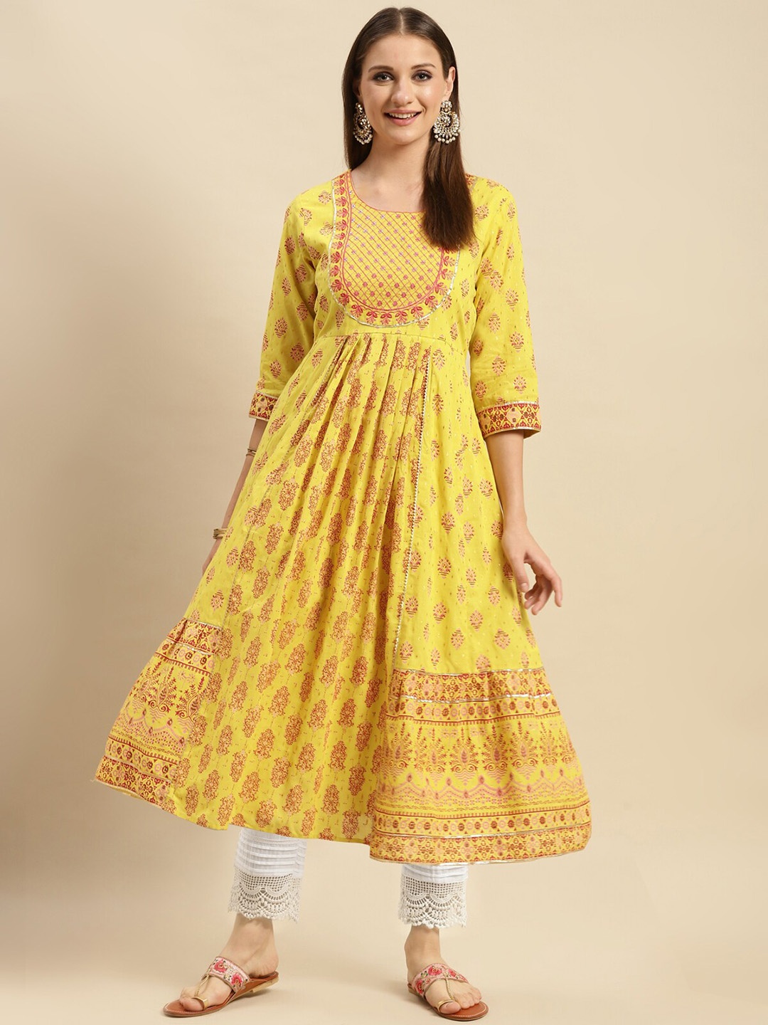 Rangita Ethnic Motifs Printed Round Neck Gotta Patti Pure Cotton Anarkali Kurta & Trousers, Yellow
Rangita Ethnic Motifs Printed Round Neck Gotta Patti Pure Cotton Anarkali Kurta & Trousers, Yellow