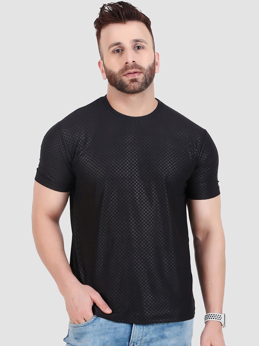 WELL QUALITY Round Neck Regular T-shirt, Black