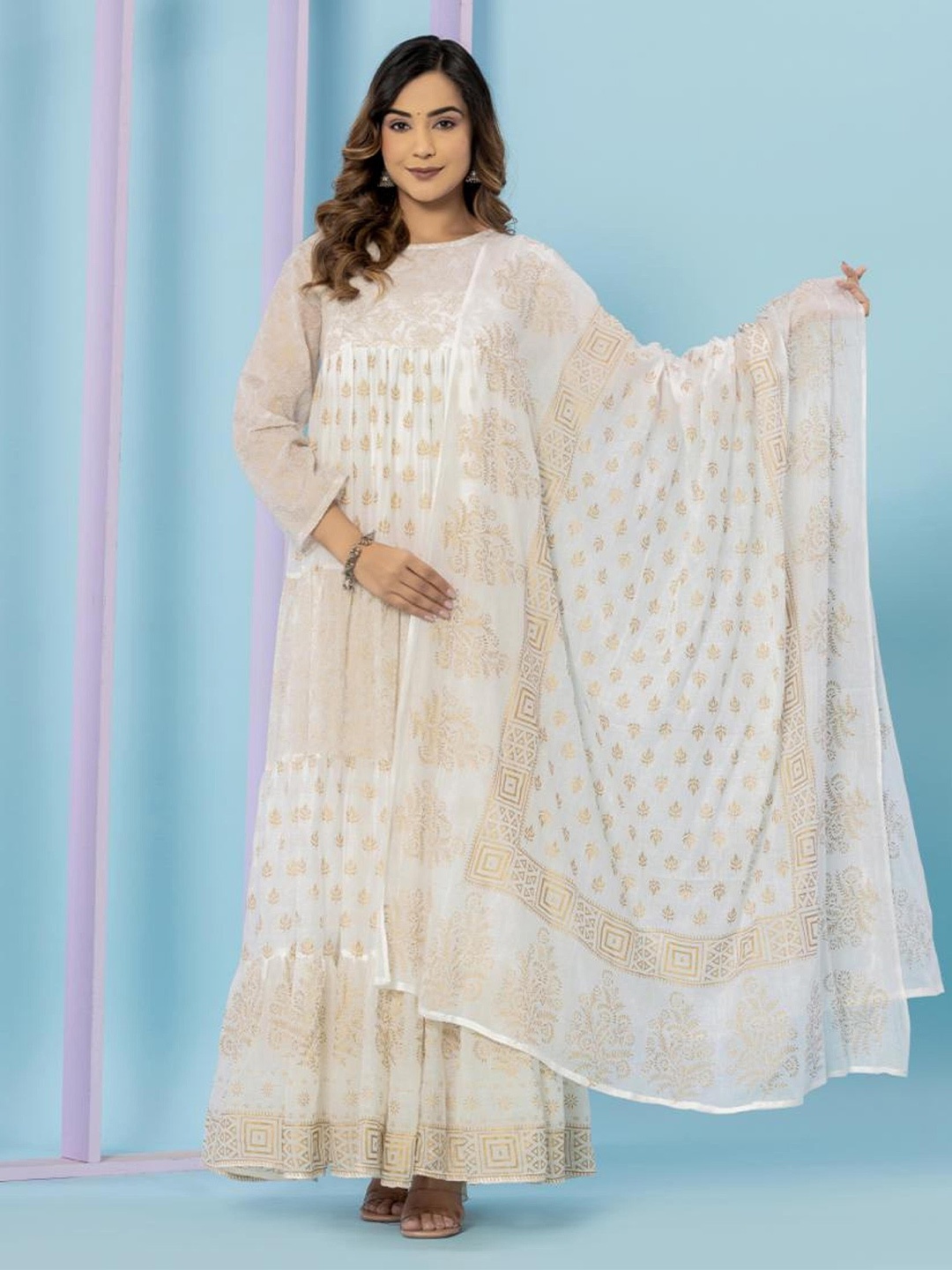 SK2 Fashion Round Neck Long Flared Sleeves Floral Print Fringed Maxi Dress with Dupatta, White
SK2 Fashion Round Neck Long Flared Sleeves Floral Print Fringed Maxi Dress with Dupatta, White