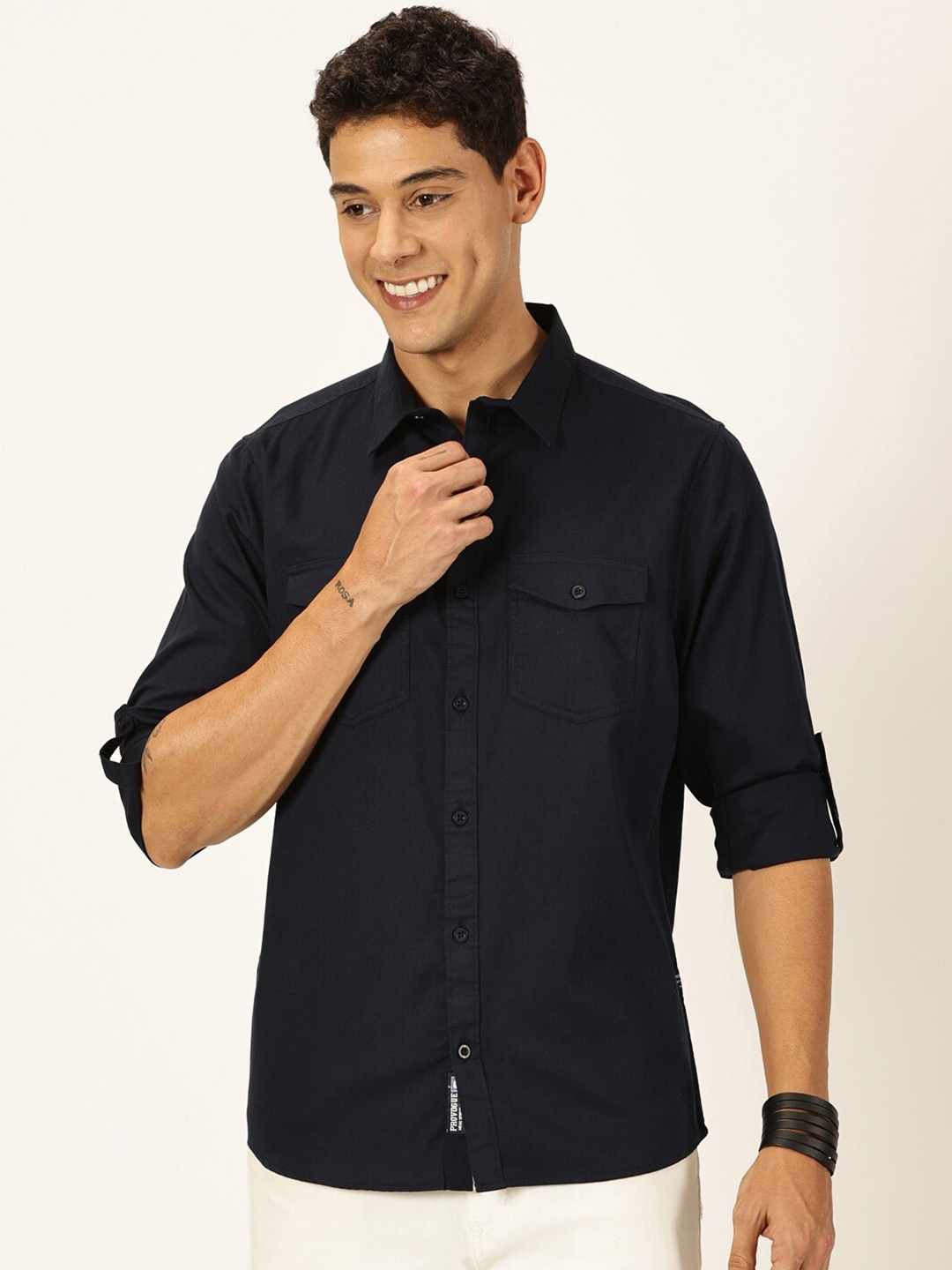 Provogue Premium Slim Fit Spread Collar Roll Up Sleeves Pure Cotton Casual Shirt, Navy blue
Provogue Premium Slim Fit Spread Collar Roll Up Sleeves Pure Cotton Casual Shirt, Navy blue