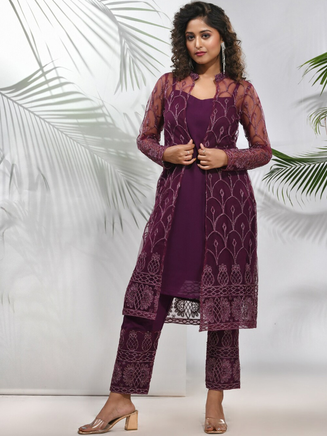 Charukriti Geometric Printed Sweetheart Neck Georgette Straight Kurta With Trouser, Purple
Charukriti Geometric Printed Sweetheart Neck Georgette Straight Kurta With Trouser, Purple