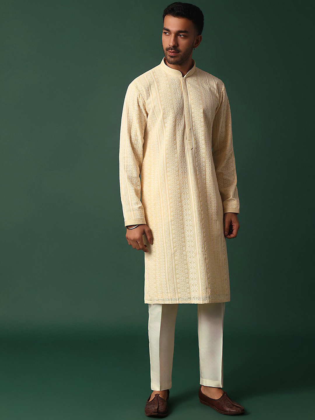KALKI Fashion Men Ethnic Motifs Embroidered Regular Thread Work Kurta with Trouser, Yellow
KALKI Fashion Men Ethnic Motifs Embroidered Regular Thread Work Kurta with Trouser, Yellow