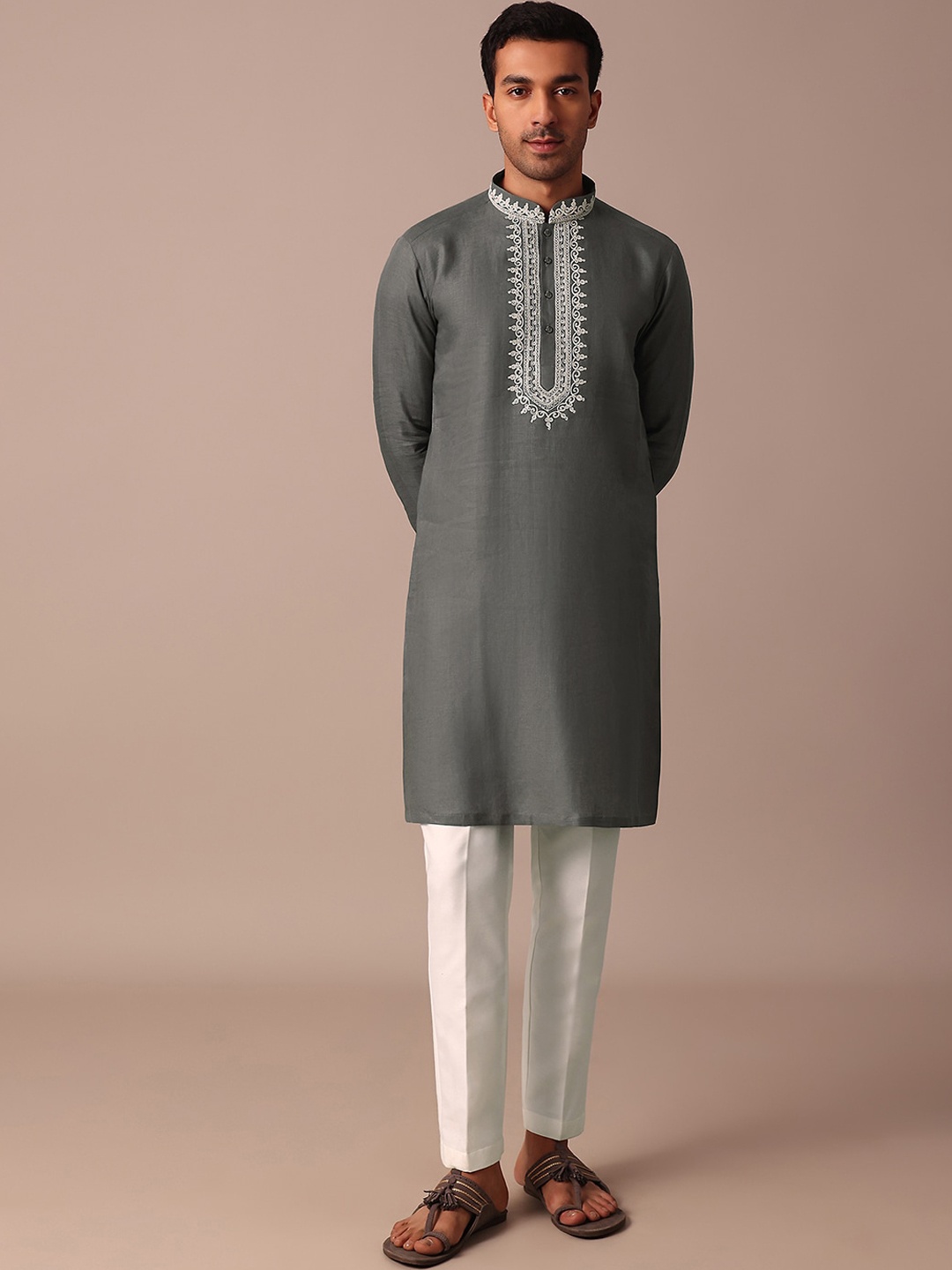 KALKI Fashion Ethnic Motifs Yoke Design Mandarin Collar Thread Work Linen Kurta, Grey
KALKI Fashion Ethnic Motifs Yoke Design Mandarin Collar Thread Work Linen Kurta, Grey