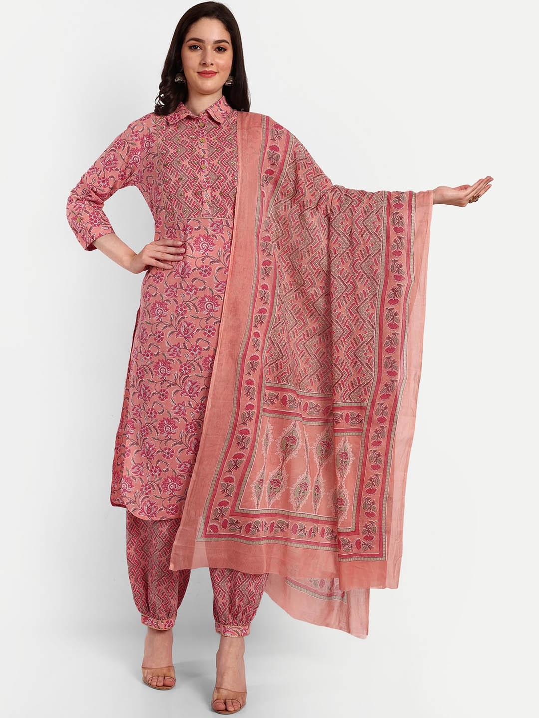 ROOPWATI FASHION Women Floral Printed High Slit Gotta Patti Pure Cotton Kurta with Salwar & With Dupatta, Peach
ROOPWATI FASHION Women Floral Printed High Slit Gotta Patti Pure Cotton Kurta with Salwar & With Dupatta, Peach