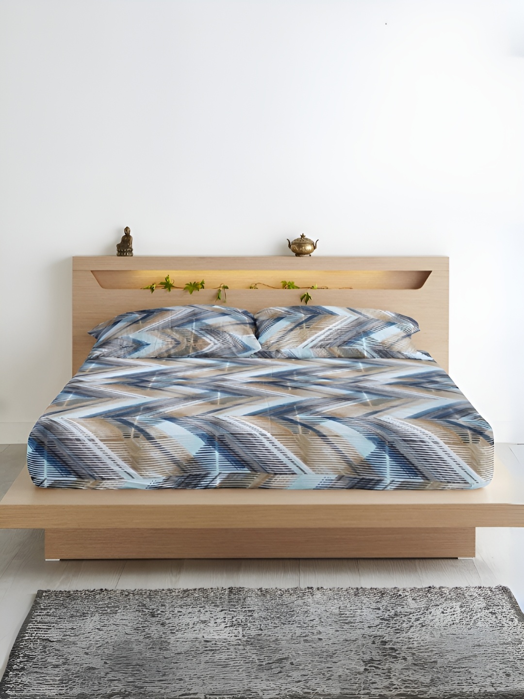 Aurave Olivia Blue & Brown Geometric 210 TC Fitted King Bedsheet With 2 Pillow Covers
Aurave Olivia Blue & Brown Geometric 210 TC Fitted King Bedsheet With 2 Pillow Covers