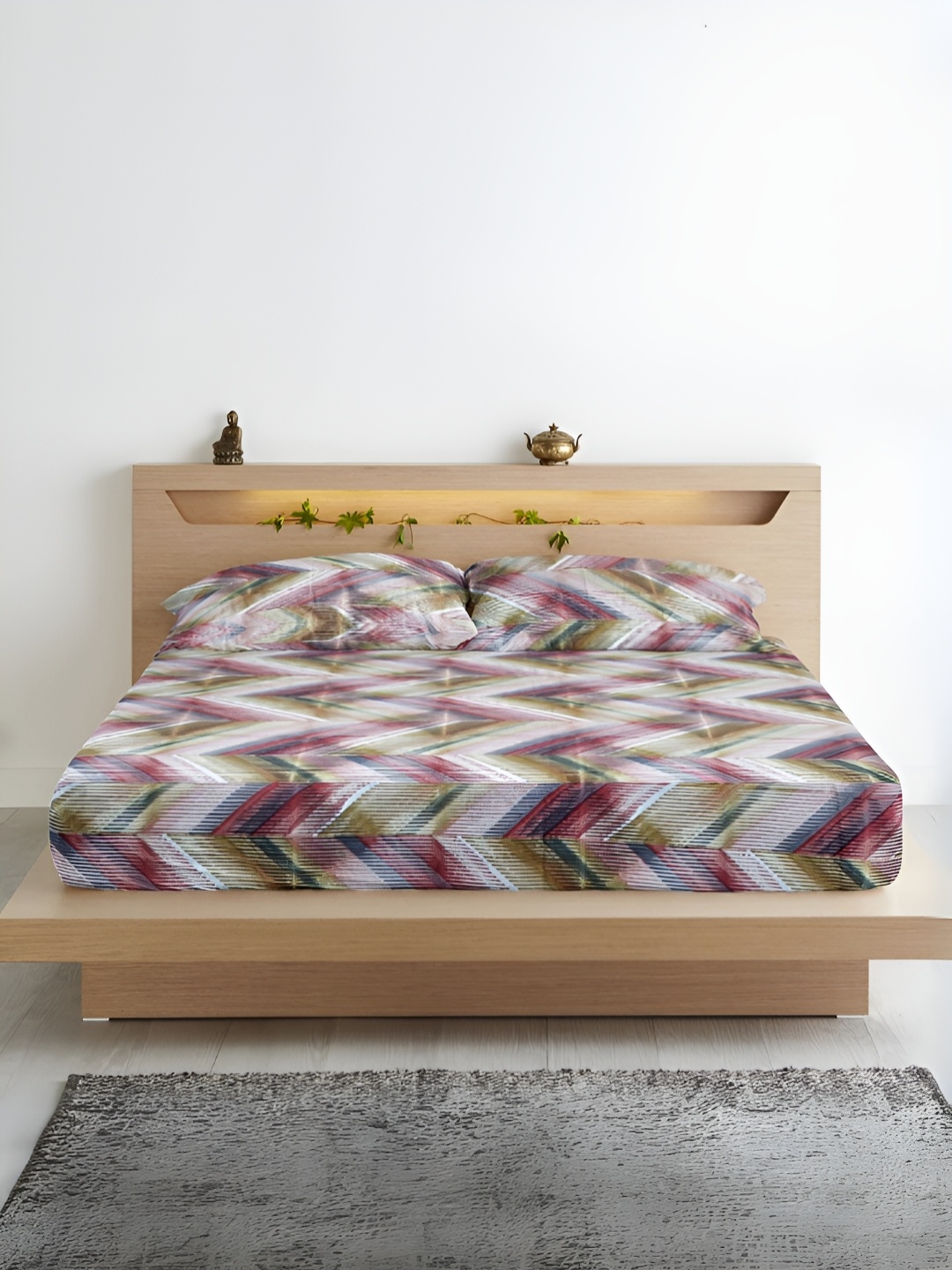 Aurave Olivia White & Red Geometric 210 TC Fitted King Bedsheet With 2 Pillow Covers
Aurave Olivia White & Red Geometric 210 TC Fitted King Bedsheet With 2 Pillow Covers