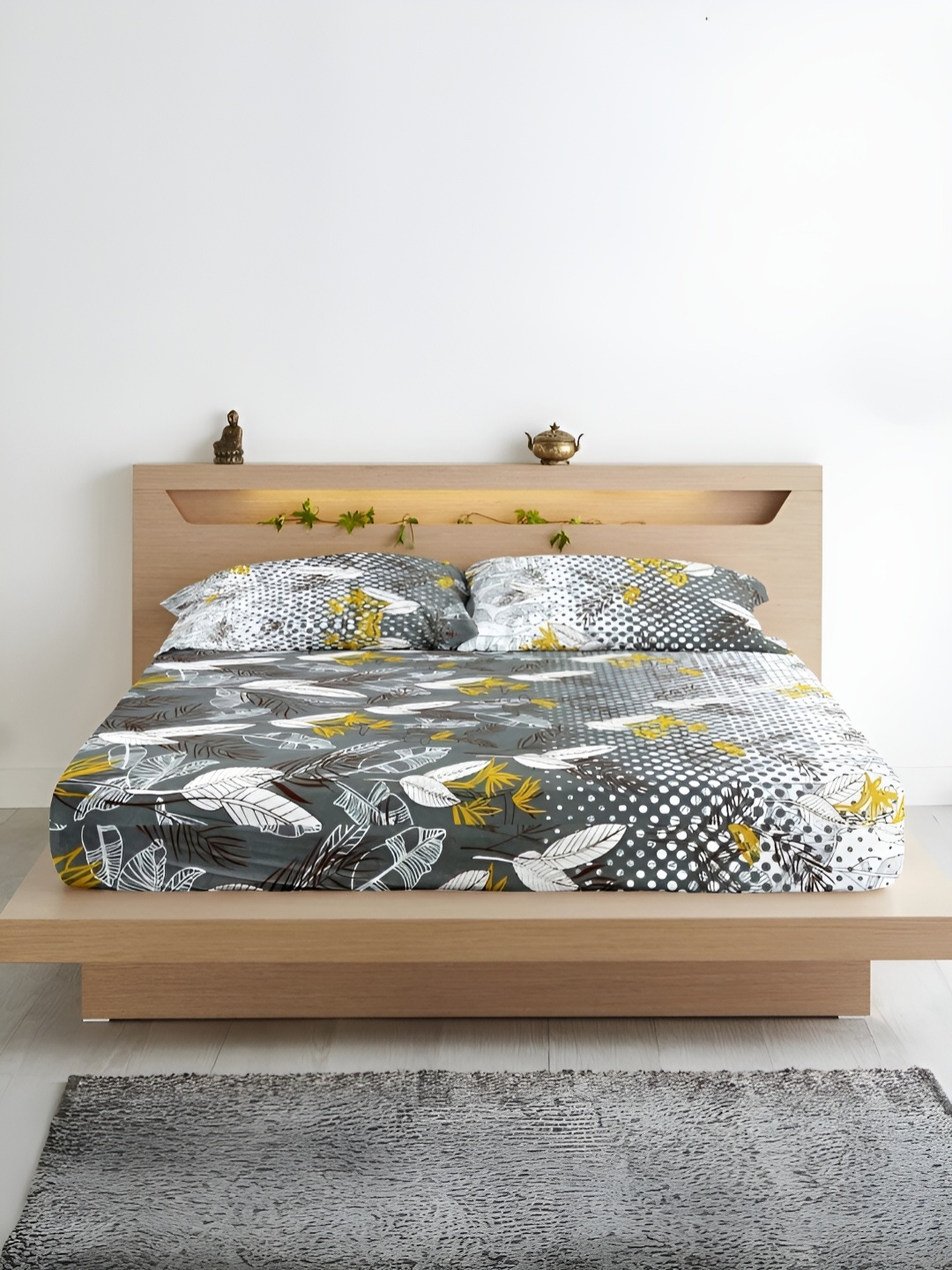 Aurave Grey Floral Printed Microfiber 210 TC Fitted King Bedsheet with 2 Pillow Covers
Aurave Grey Floral Printed Microfiber 210 TC Fitted King Bedsheet with 2 Pillow Covers