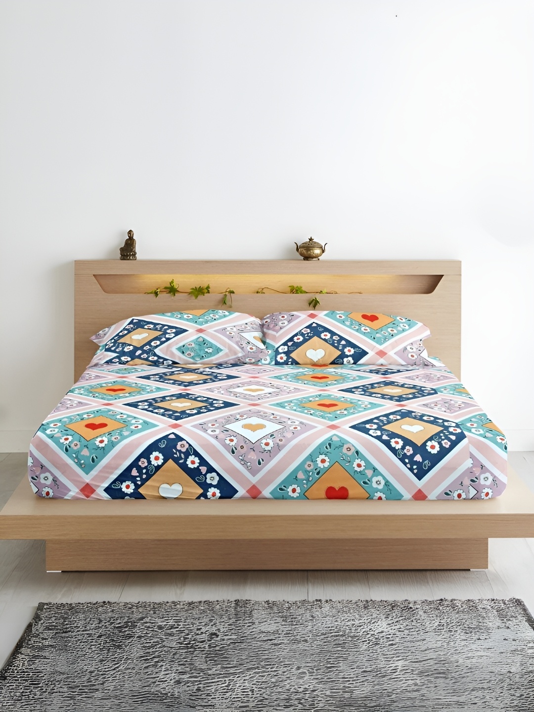 Aurave Blue & Red Floral Microfiber 210 TC Fitted Queen Bedsheet with 2 Pillow Covers
Aurave Blue & Red Floral Microfiber 210 TC Fitted Queen Bedsheet with 2 Pillow Covers