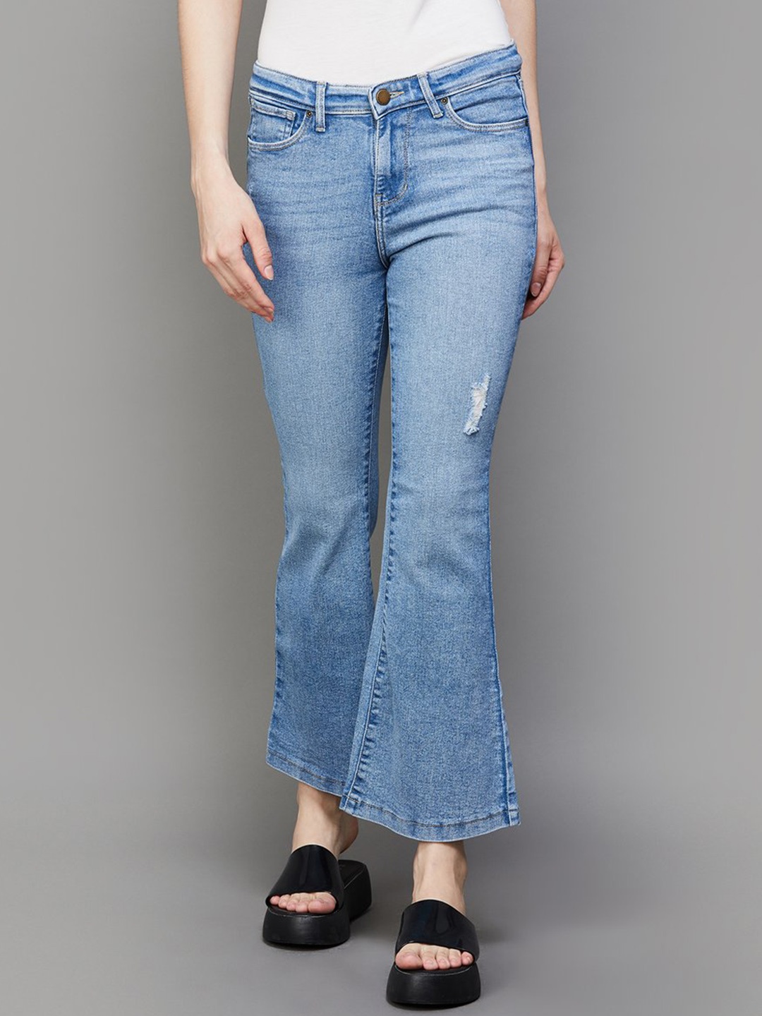 Xpose Women Comfort Flared High-Rise Low Distress Light Fade Stretchable Jeans, Blue
Xpose Women Comfort Flared High-Rise Low Distress Light Fade Stretchable Jeans, Blue