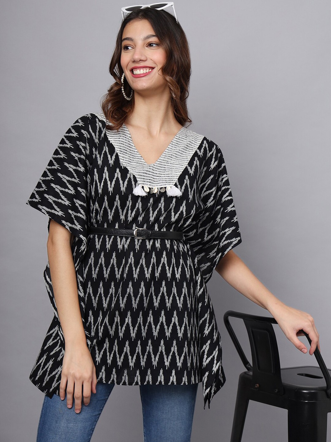 FABRIC FITOOR Geometric Print Cotton V-Neck Kimono Sleeves Kaftan Top With Belt, Black
FABRIC FITOOR Geometric Print Cotton V-Neck Kimono Sleeves Kaftan Top With Belt, Black