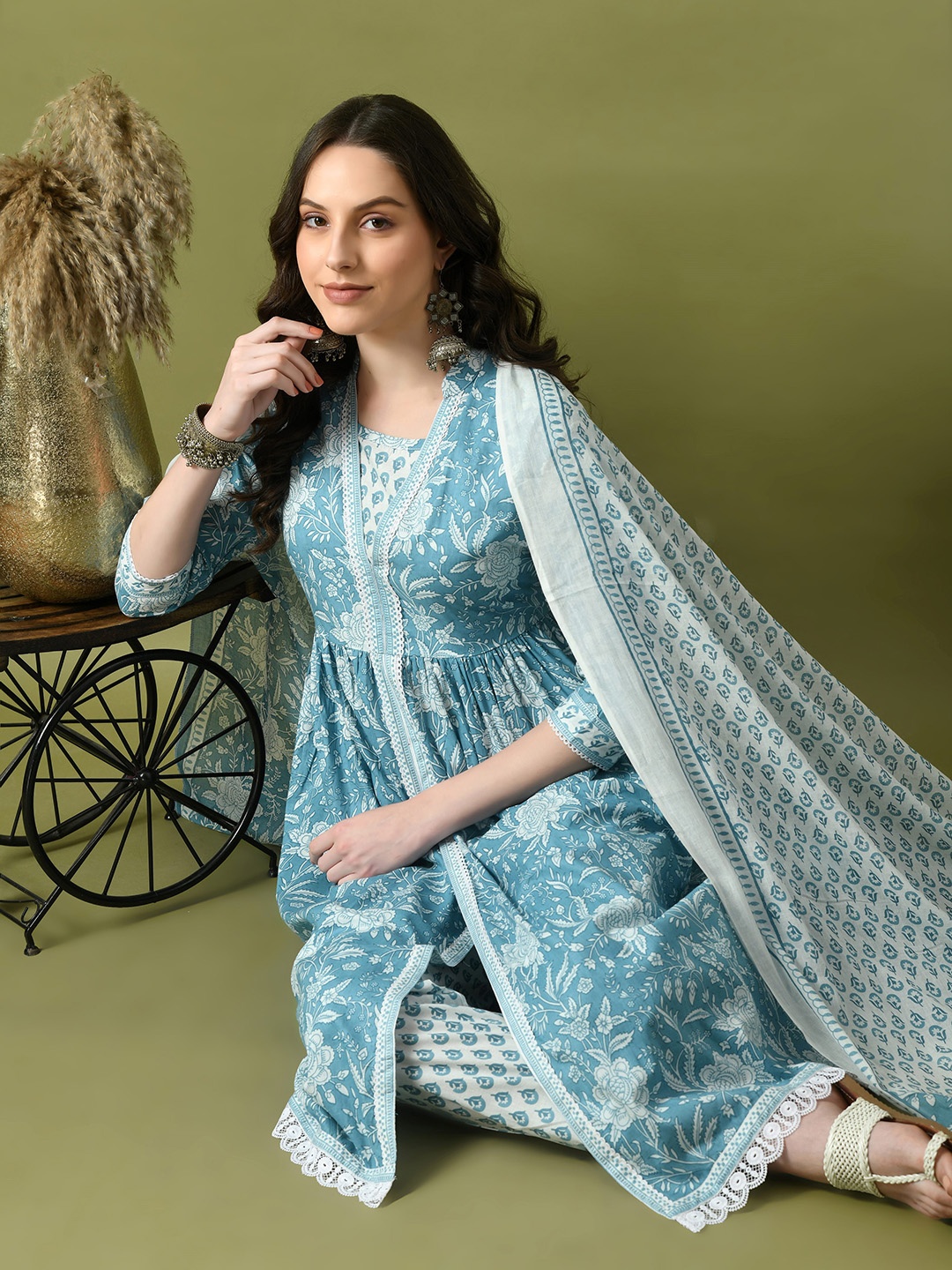 Bhoolft Women Floral Printed Regular Pure Cotton Kurta with Trousers & With Dupatta, Blue
Bhoolft Women Floral Printed Regular Pure Cotton Kurta with Trousers & With Dupatta, Blue