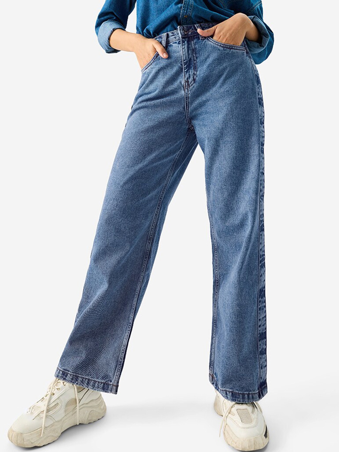 The Souled Store Women Straight Fit Clean Look Light Fade Stretchable Jeans, Blue
The Souled Store Women Straight Fit Clean Look Light Fade Stretchable Jeans, Blue